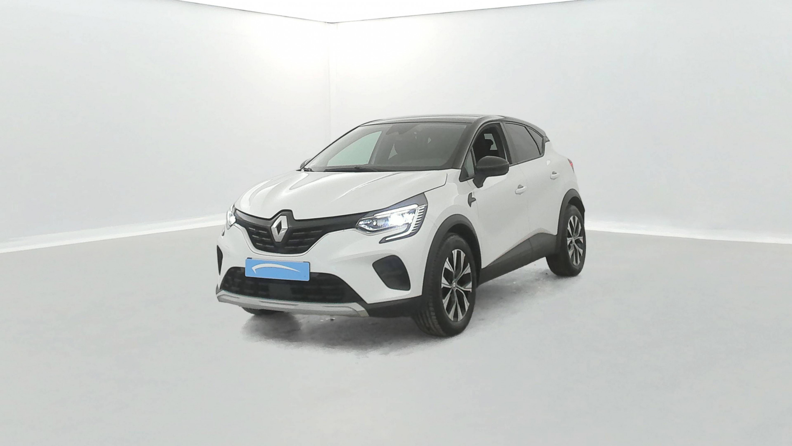 Renault Captur  E-Tech full hybrid 145 occasion de 2023 en vente à Lorient