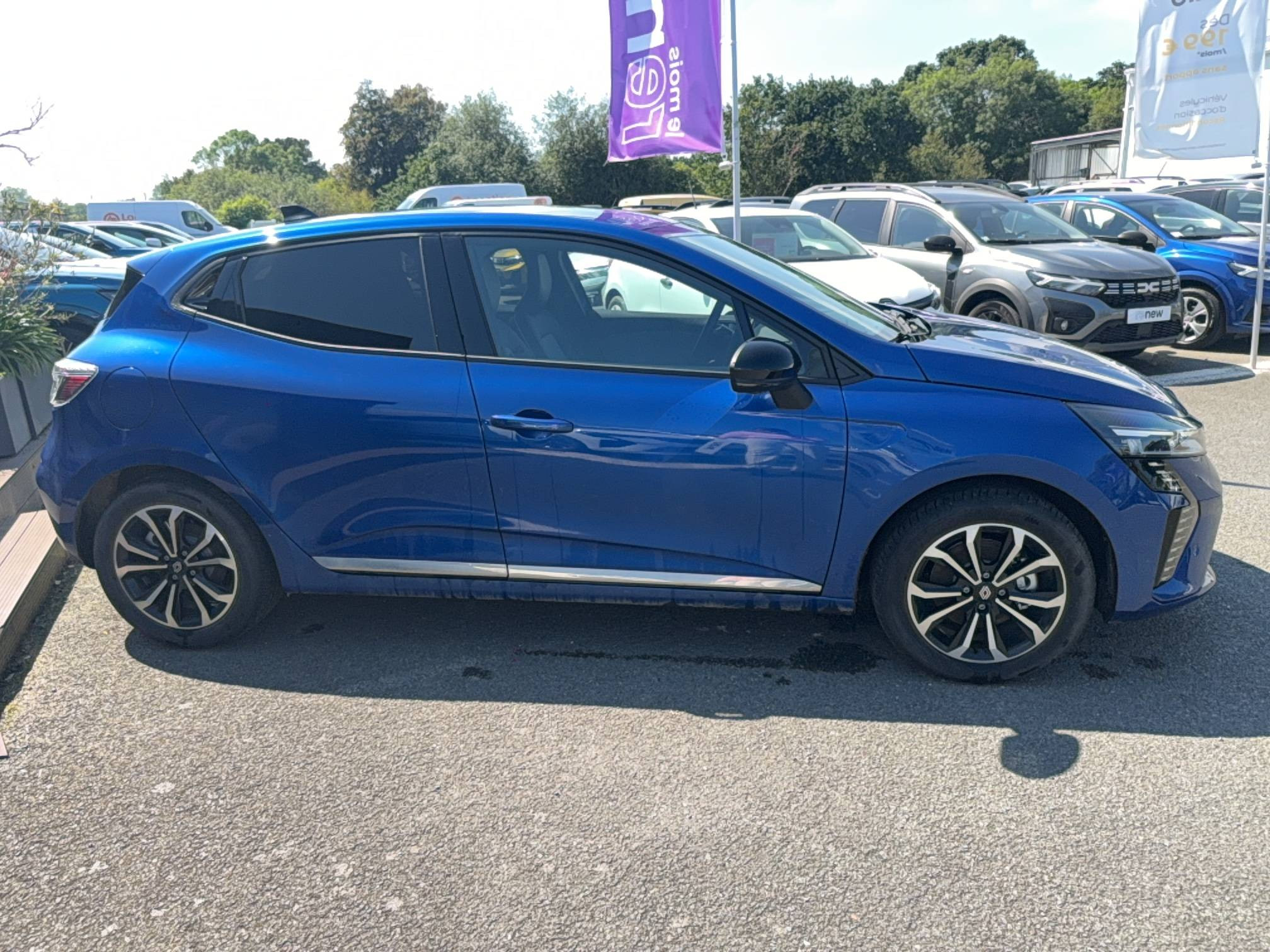 Vente en ligne Renault Clio 5 Clio E-Tech full hybrid 145 ch GSR2 au prix de 21 490 €