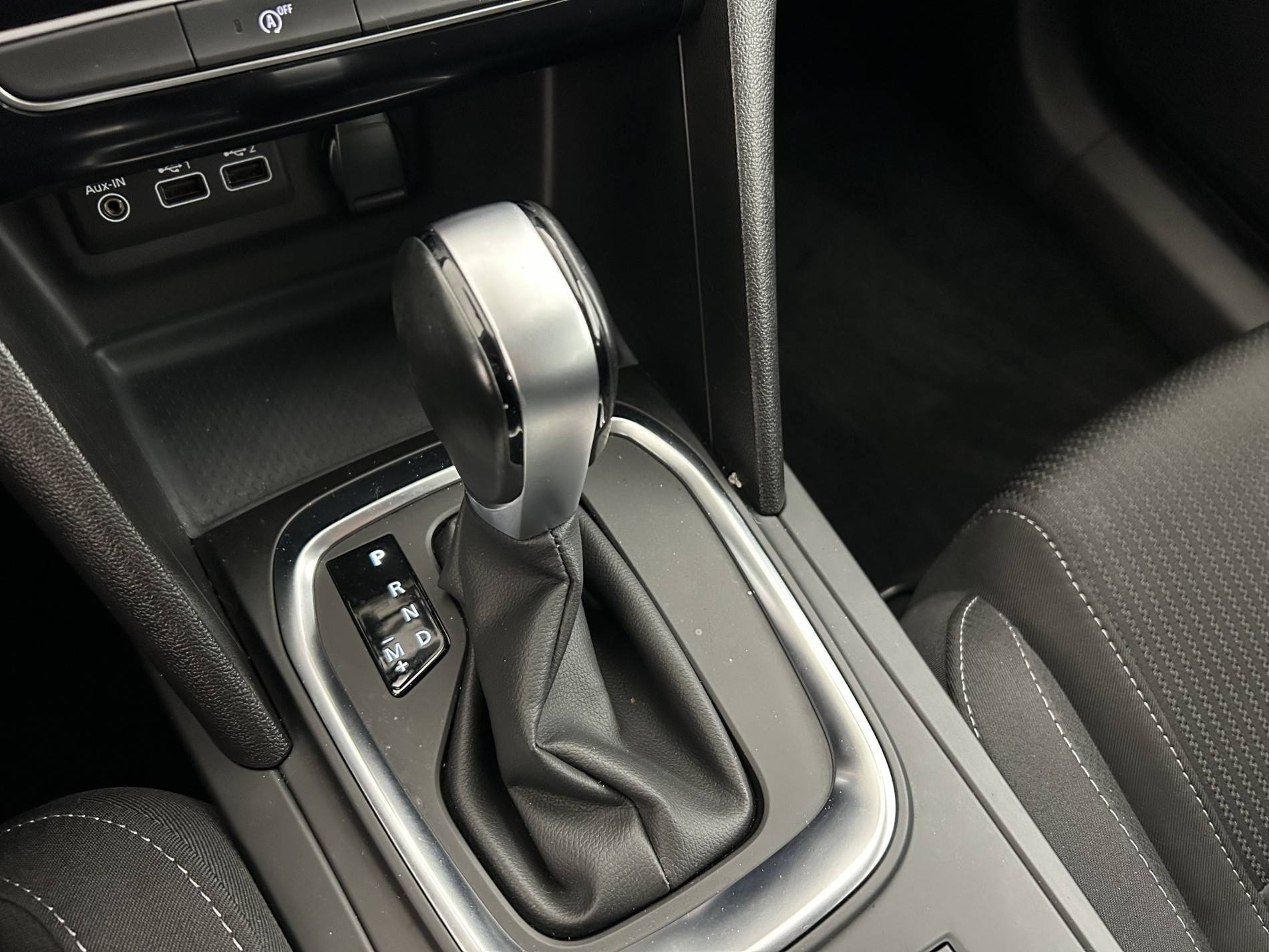 Vente en ligne Renault Megane 4 Mégane IV Berline Blue dCi 115 EDC au prix de 13 790 €