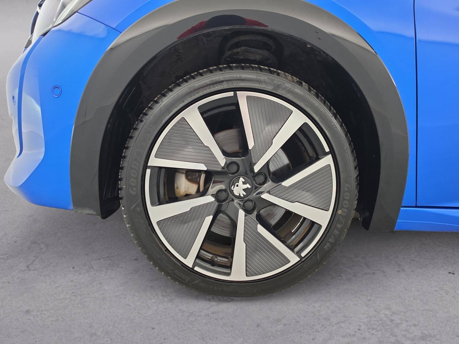 Vente en ligne Peugeot E-208  50 kWh 136ch au prix de 16 490 €