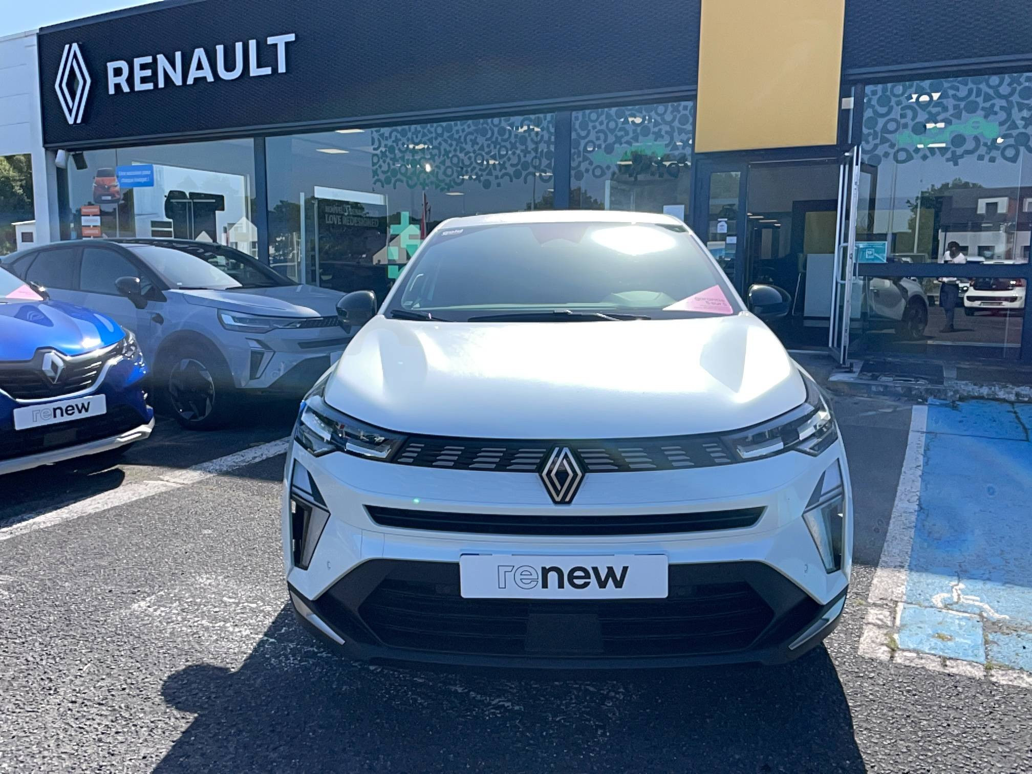 Vente en ligne Renault Symbioz  E-Tech full hybrid 145 au prix de 27 490 €