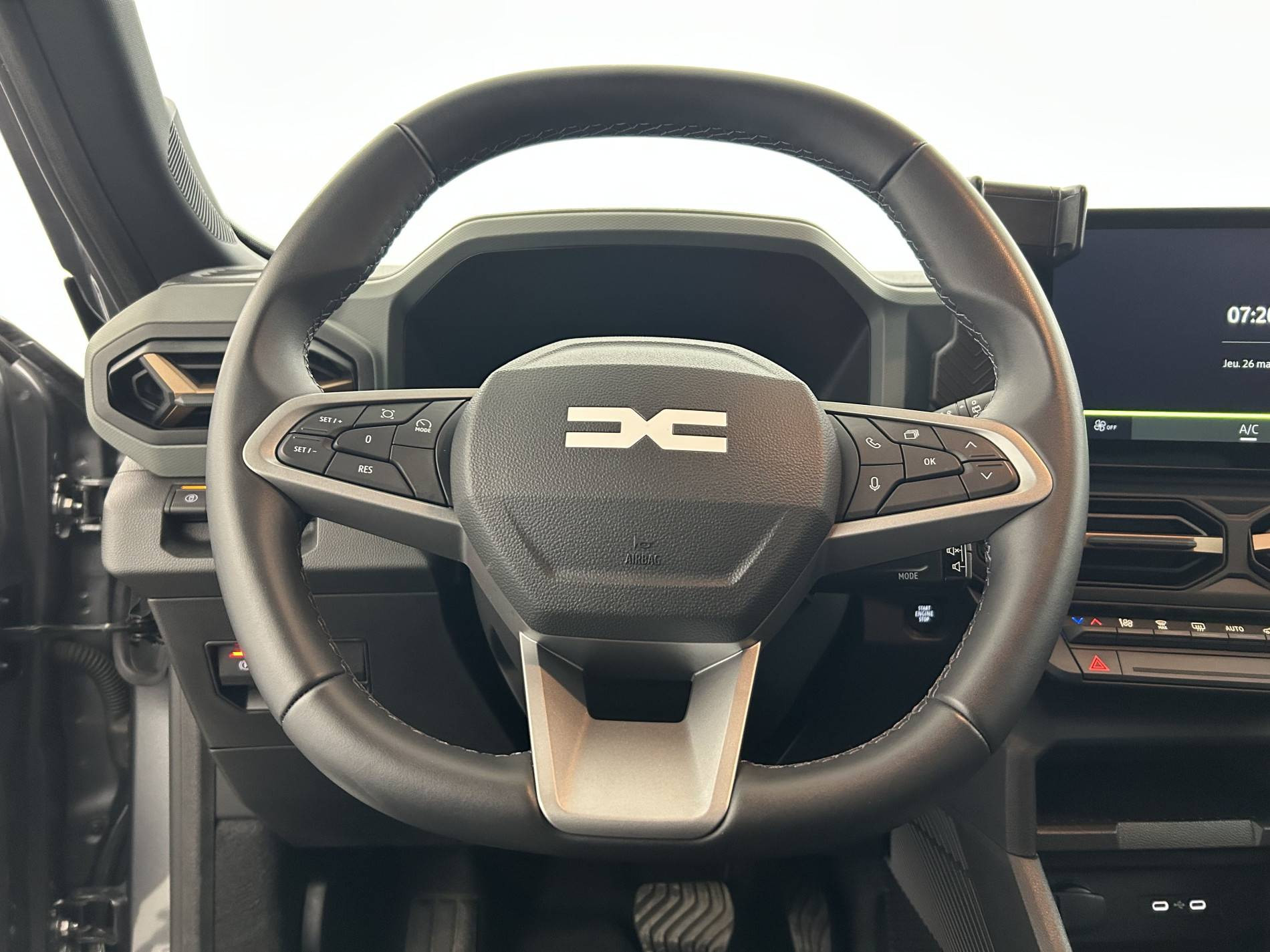 Vente en ligne Dacia Duster  Hybrid 140 au prix de 24 890 €