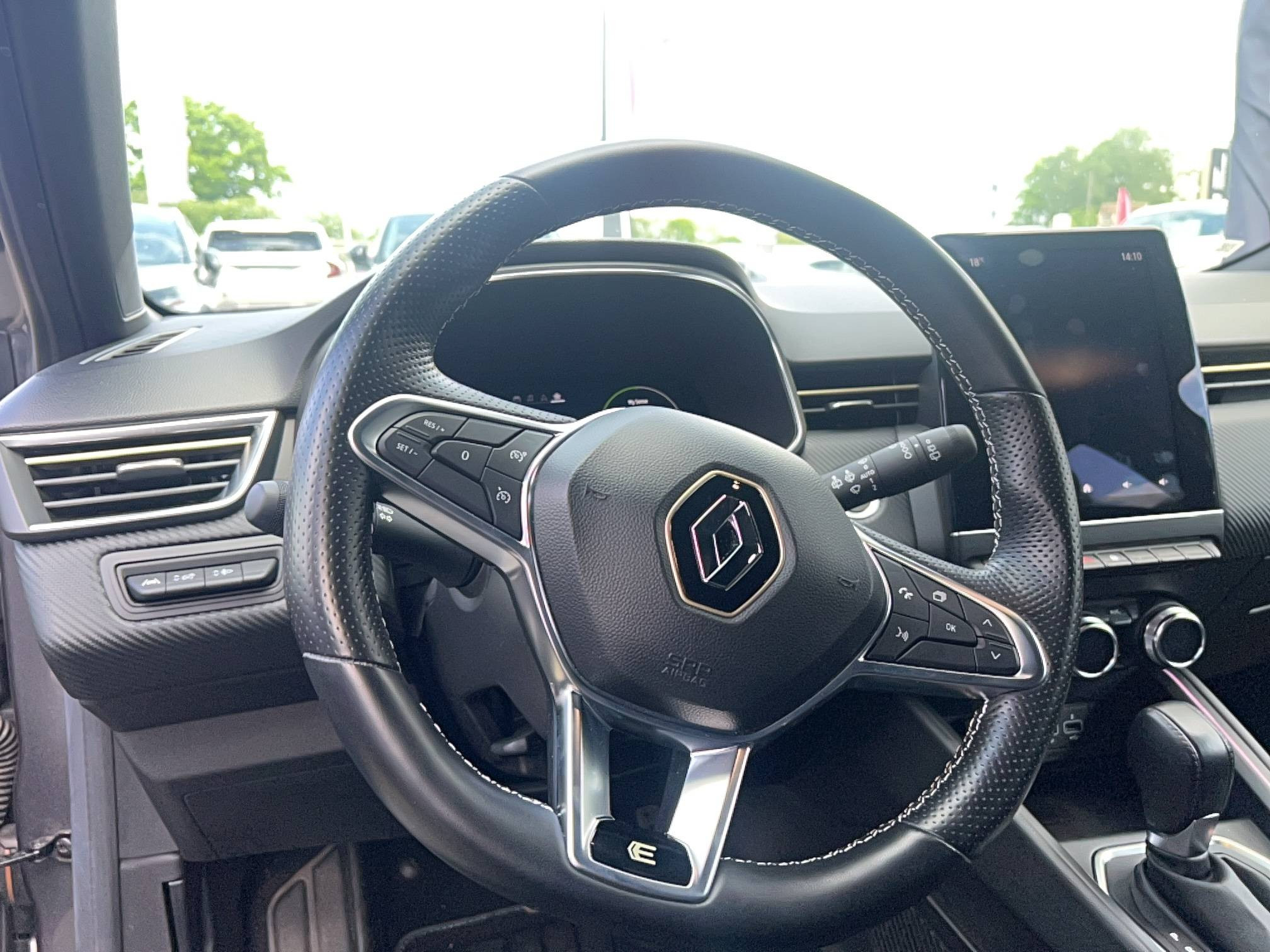Vente en ligne Renault Clio 5 Clio E-Tech hybride 145 au prix de 16 990 €