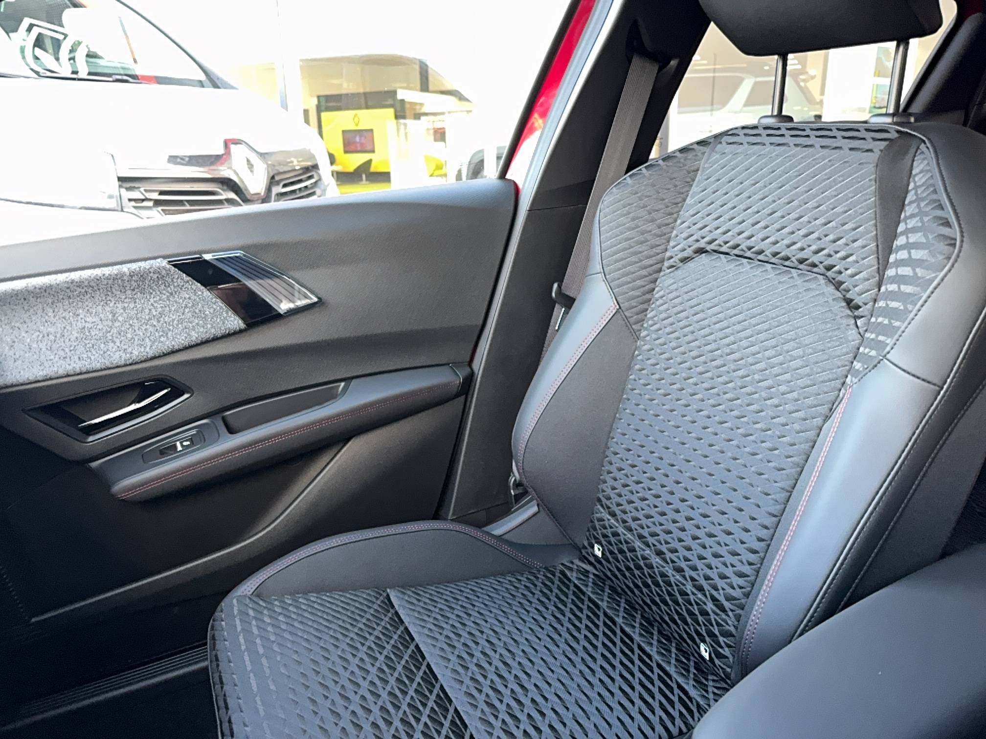 Vente en ligne Renault Clio 6 Clio E-Tech full hybrid 160 ch au prix de 27 230 €