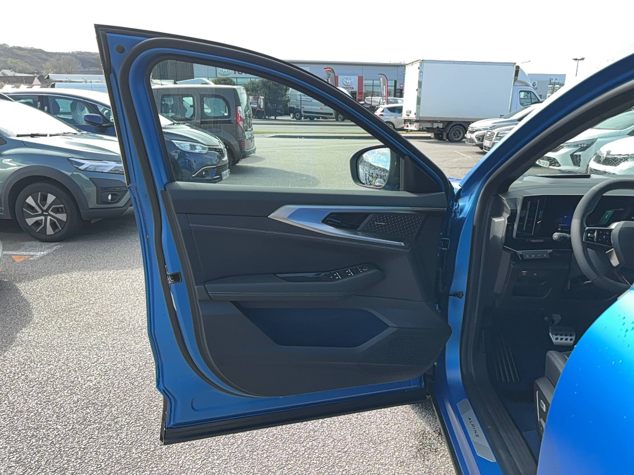 Vente en ligne Renault Rafale  hyper hybrid E-Tech 300 ch 4x4 au prix de 59 900 €