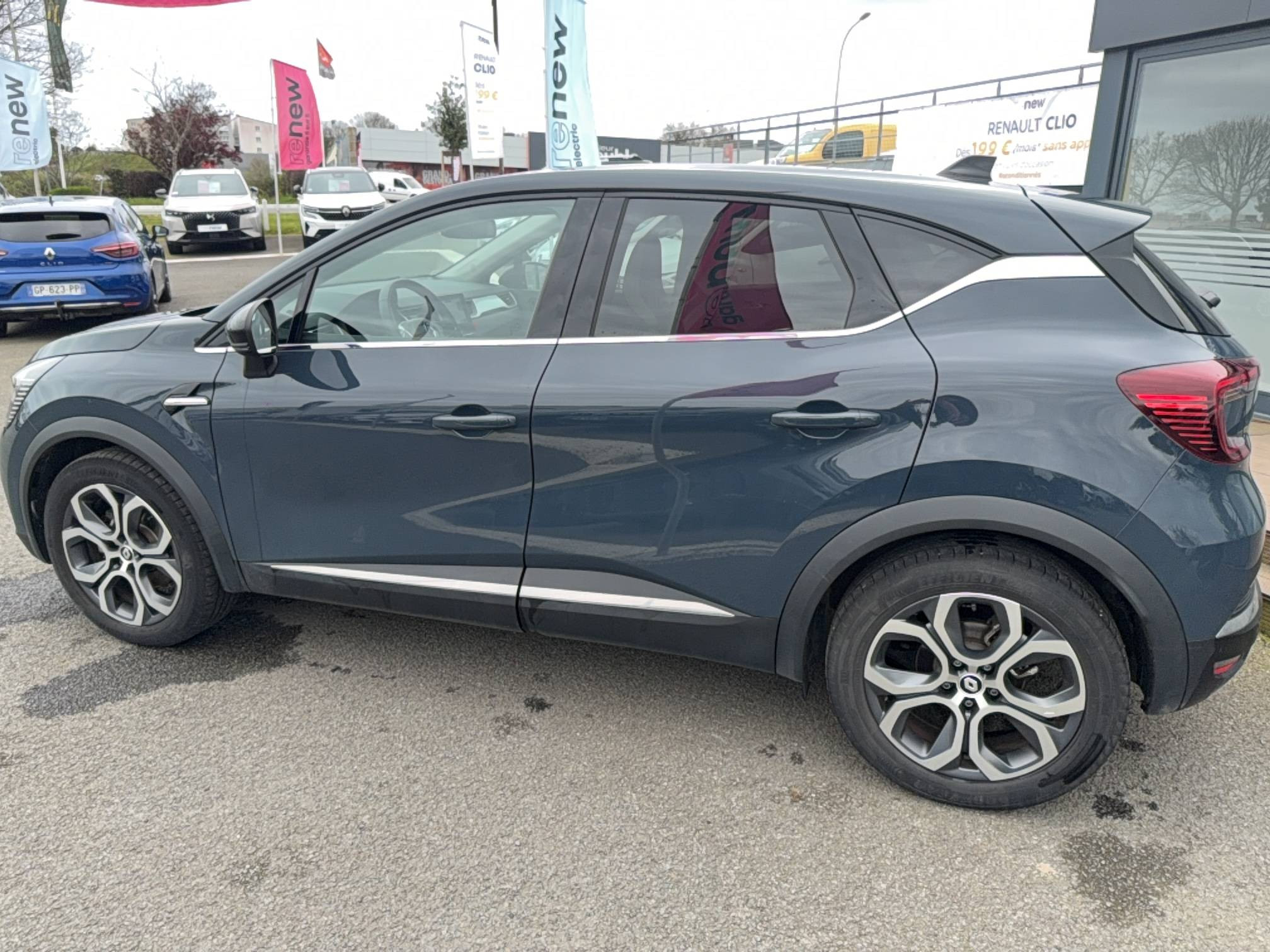 Vente en ligne Renault Captur  E-Tech full hybrid 145 au prix de 19 690 €