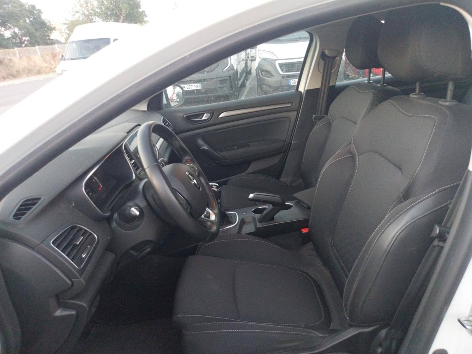 Vente en ligne Renault Megane 4 Mégane IV Berline Blue dCi 115 - 20 au prix de 12 990 €