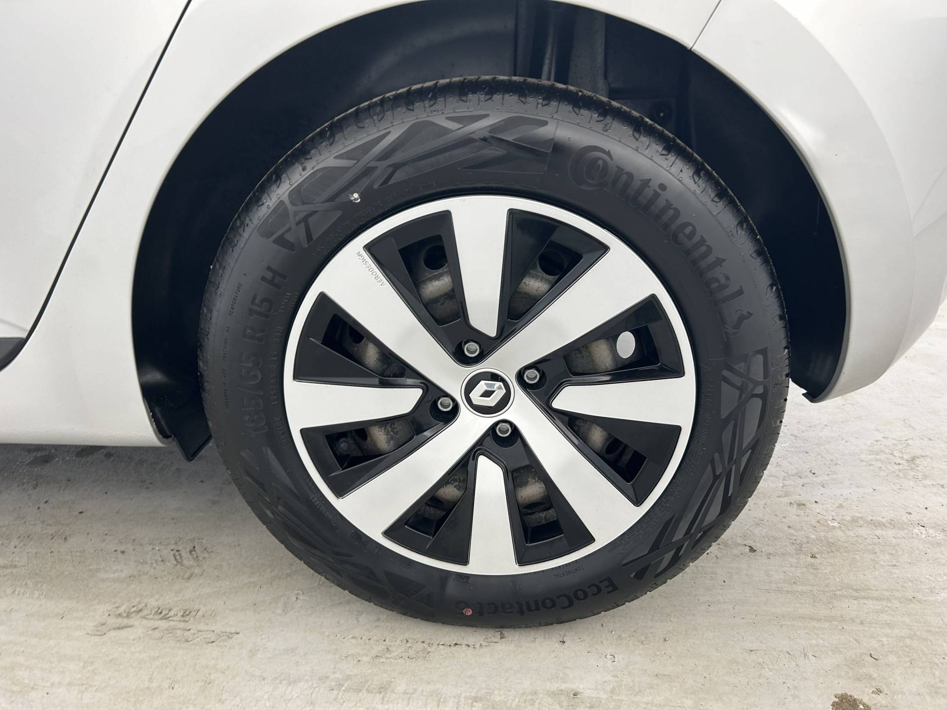 Vente en ligne Renault Clio 5 Clio TCe 90 au prix de 15 490 €