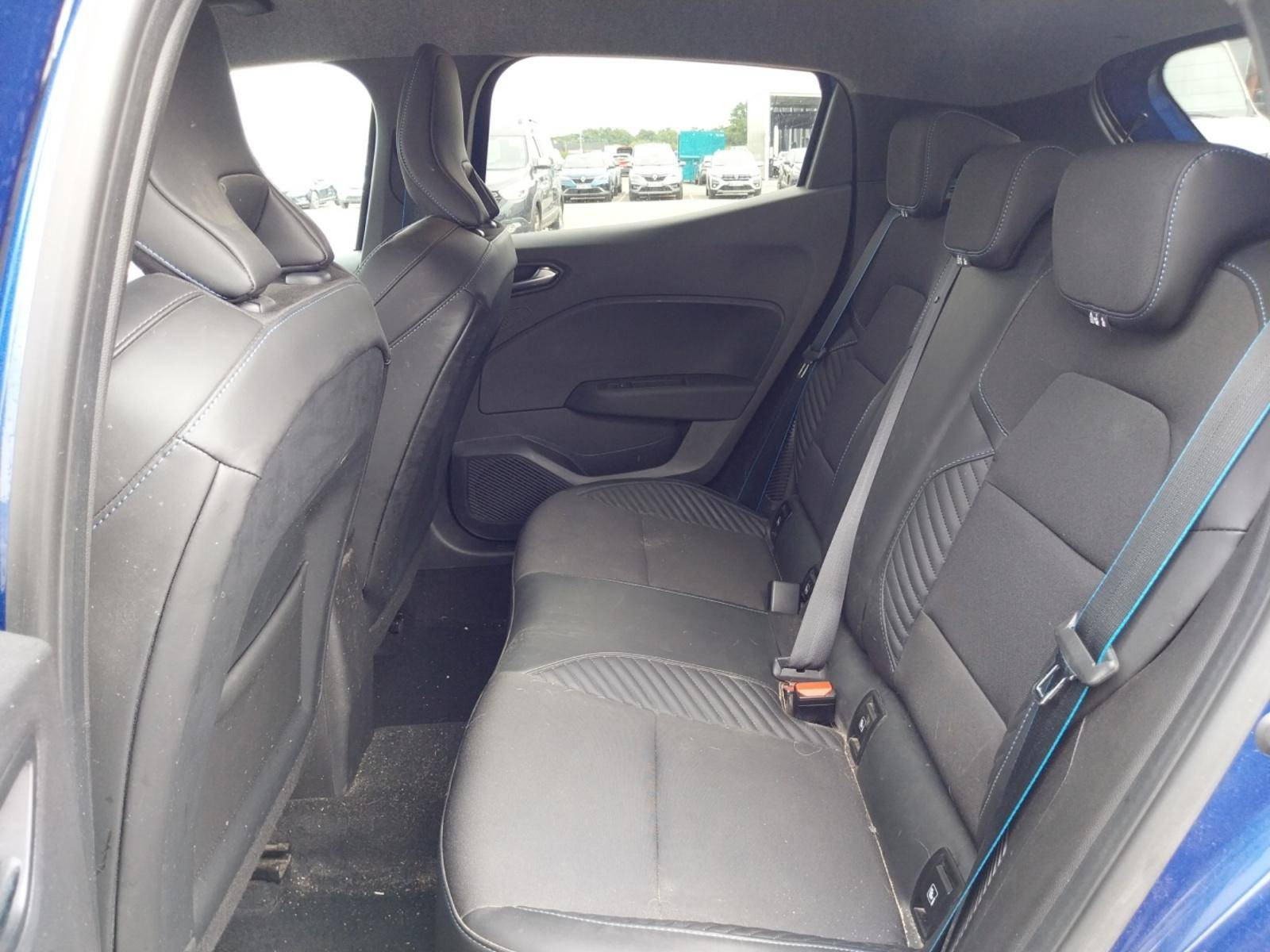 Vente en ligne Renault Clio 5 Clio E-Tech full hybrid 145 au prix de 21 500 €