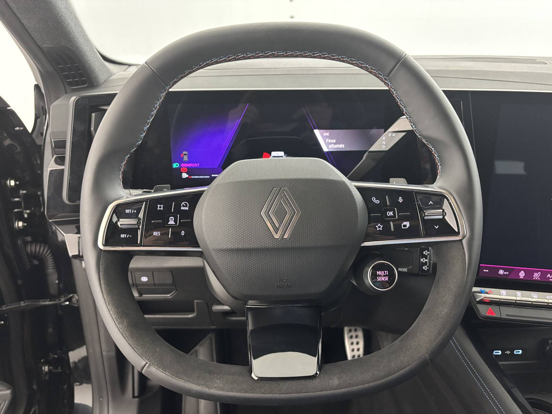 Vente en ligne Renault Espace Espace E-Tech full hybrid 200 GSR2 au prix de 36 791 €