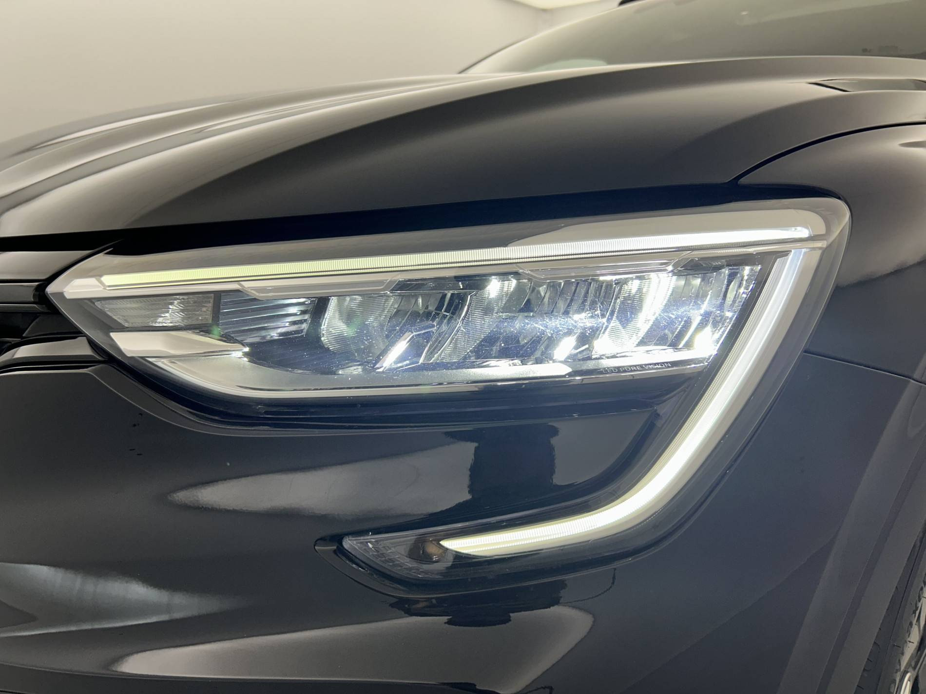 Vente en ligne Renault Arkana  E-Tech hybride 145 - 22 au prix de 21 990 €