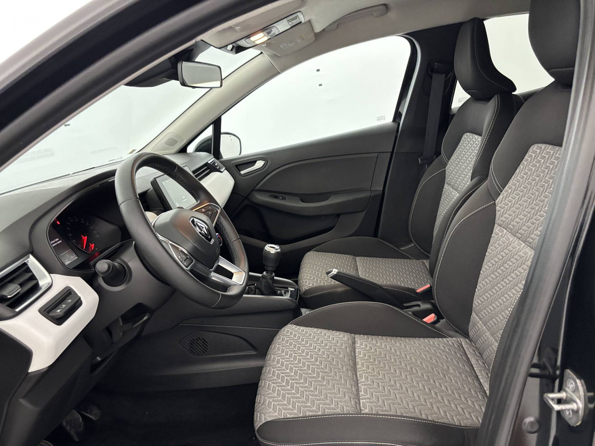 Vente en ligne Renault Clio 5 Clio TCe 90 au prix de 14 490 €