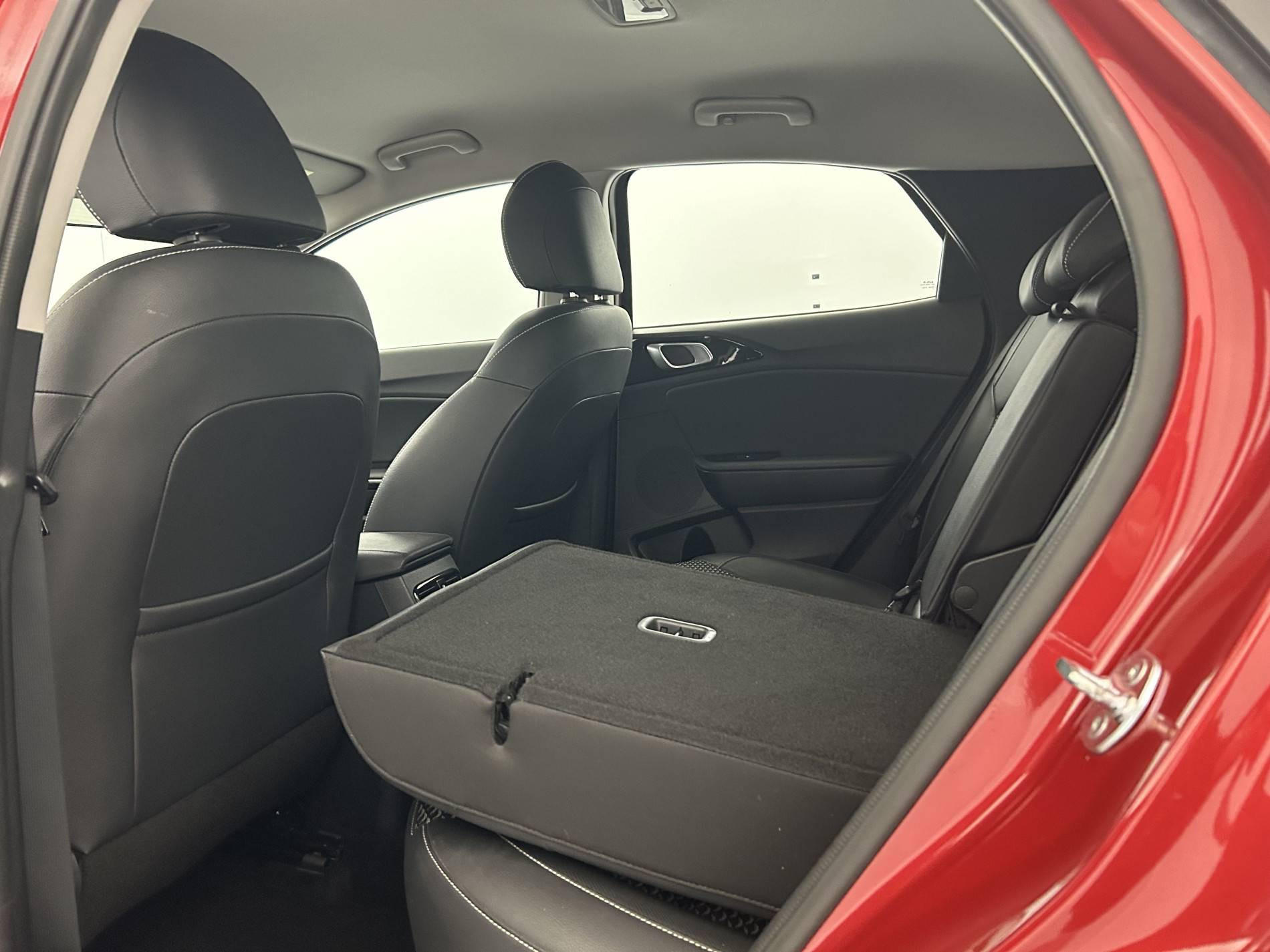Vente en ligne Kia XCeed  1.6 CRDi 136 ch ISG MHEV DCT7 au prix de 22 480 €