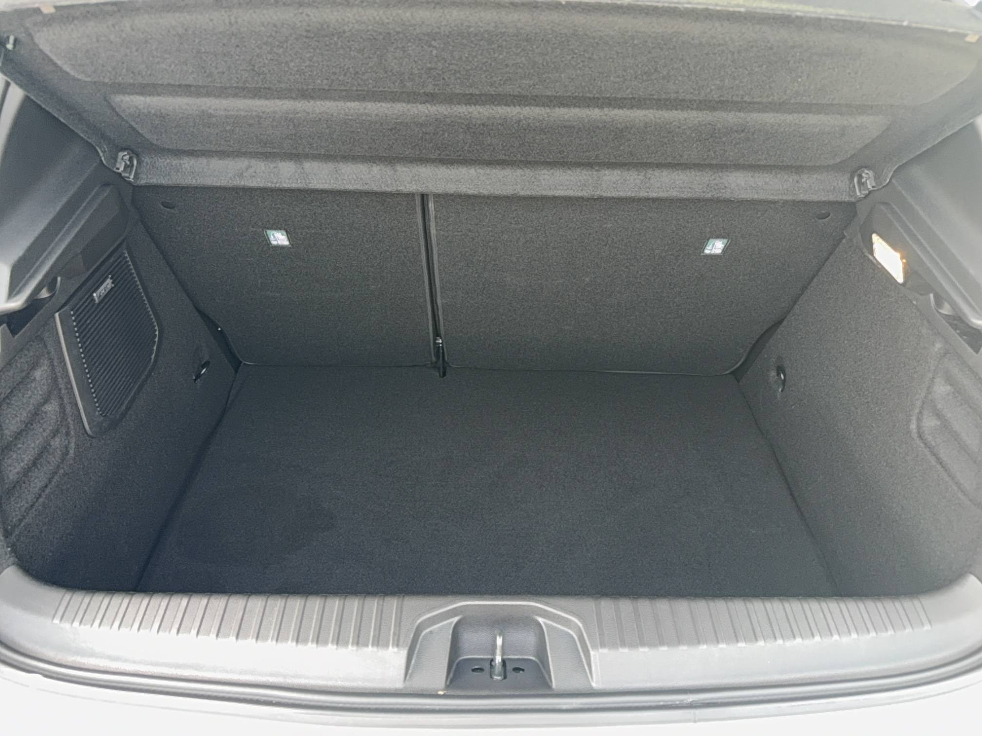 Vente en ligne Renault Clio 5 Clio E-Tech full hybrid 145 au prix de 18 990 €
