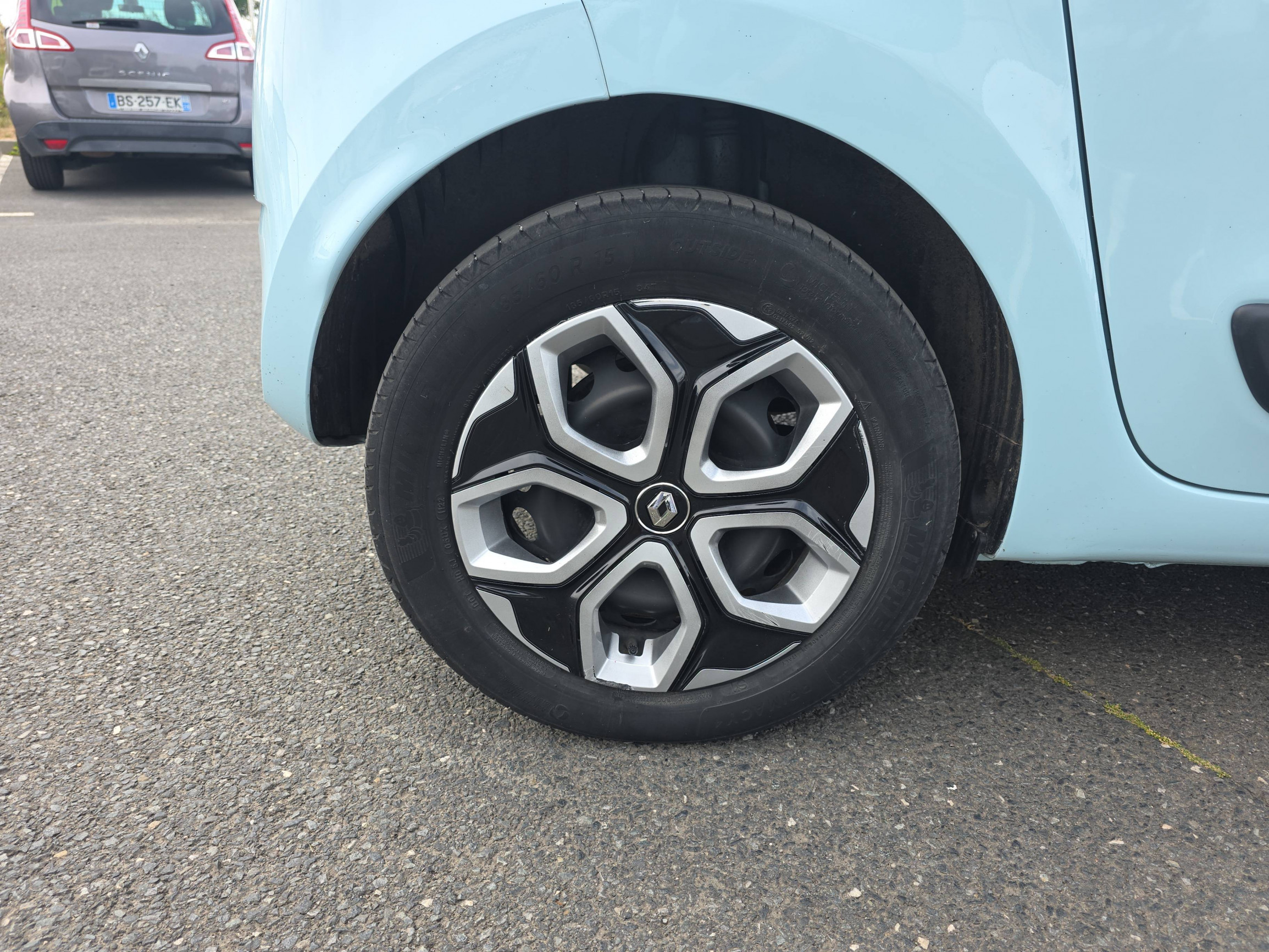 Vente en ligne Renault Twingo Electrique Twingo III E-Tech au prix de 11 990 €