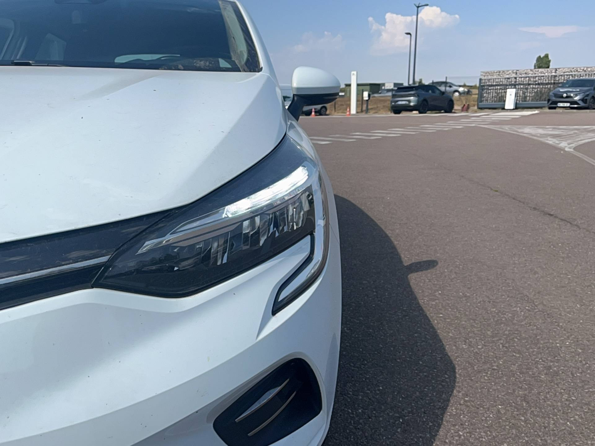 Vente en ligne Renault Clio 5 CLIO SOCIETE BLUE DCI 100 - 21N au prix de 10 991 €