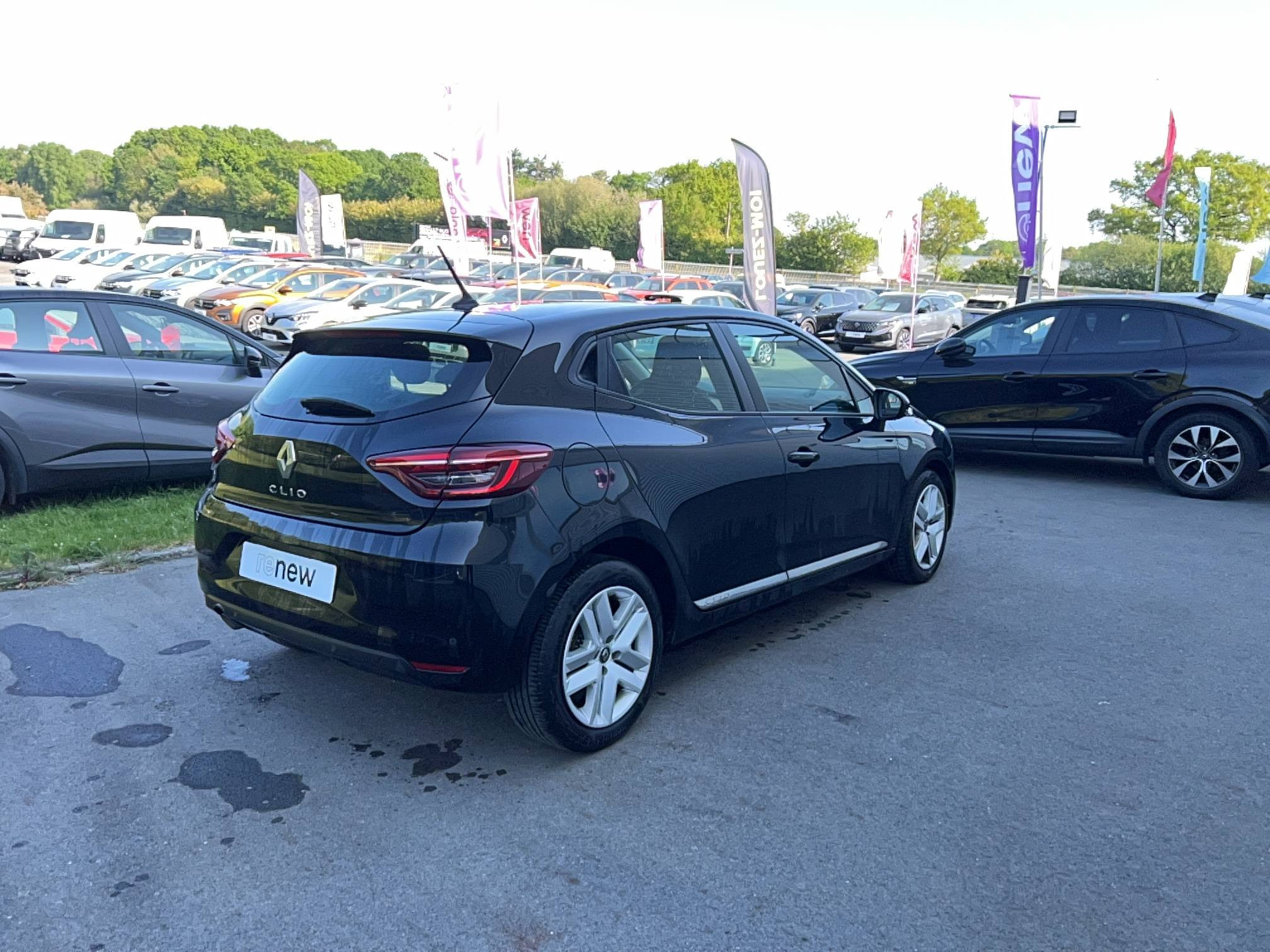 Vente en ligne Renault Clio 5 Clio TCe 90 au prix de 12 590 €