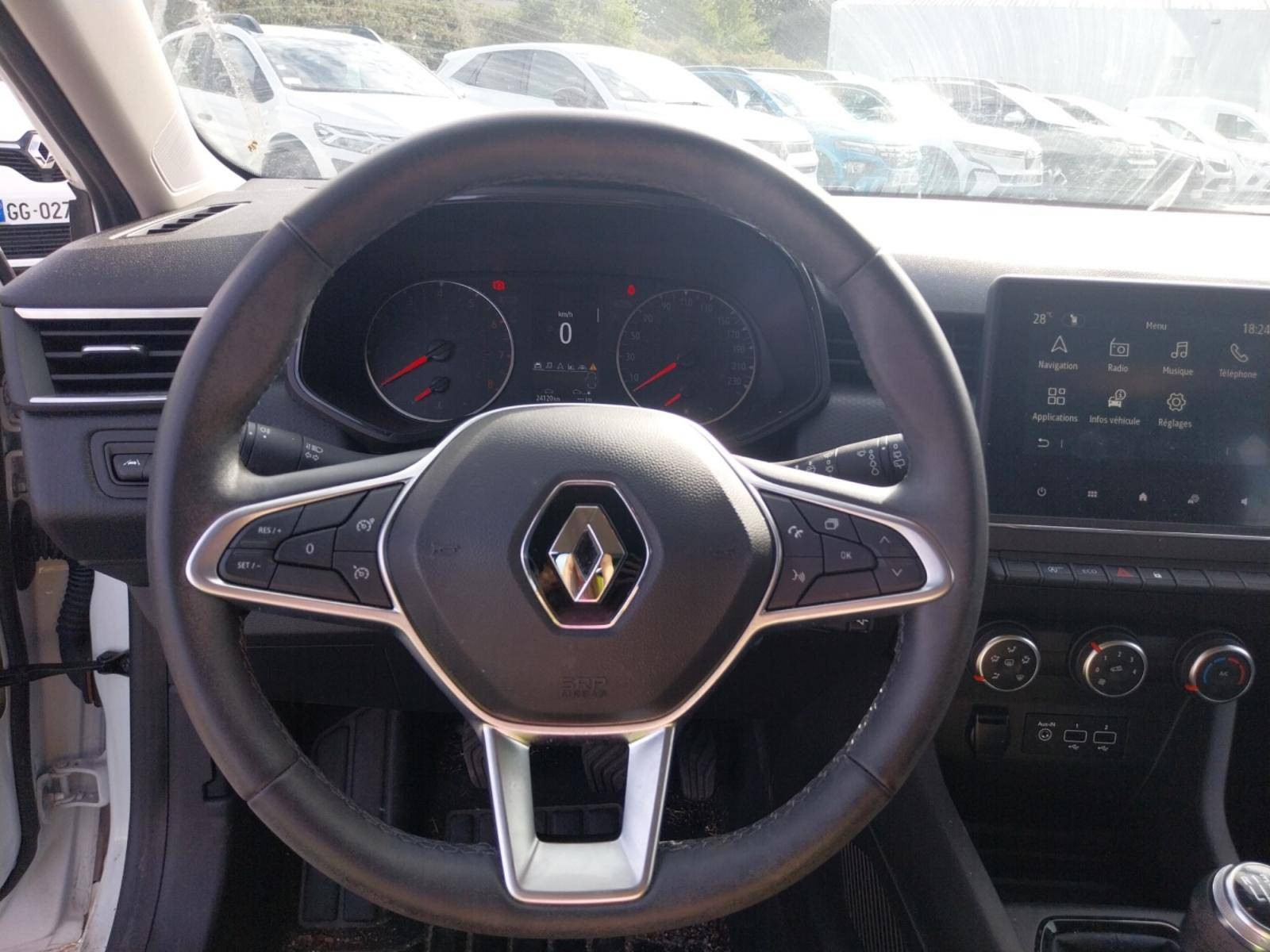 Vente en ligne Renault Clio 5 Clio TCe 90 - 21N au prix de 13 491 €