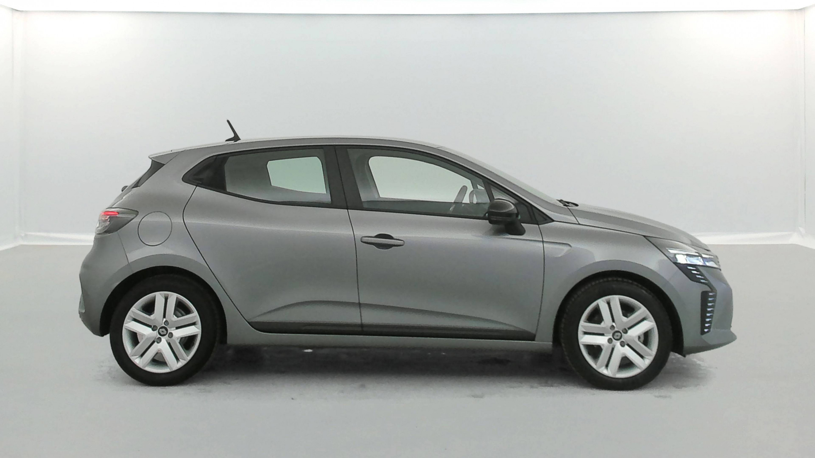 Vente en ligne Renault Clio 5 Clio E-Tech full hybrid 145 ch GSR2 au prix de 18 990 €