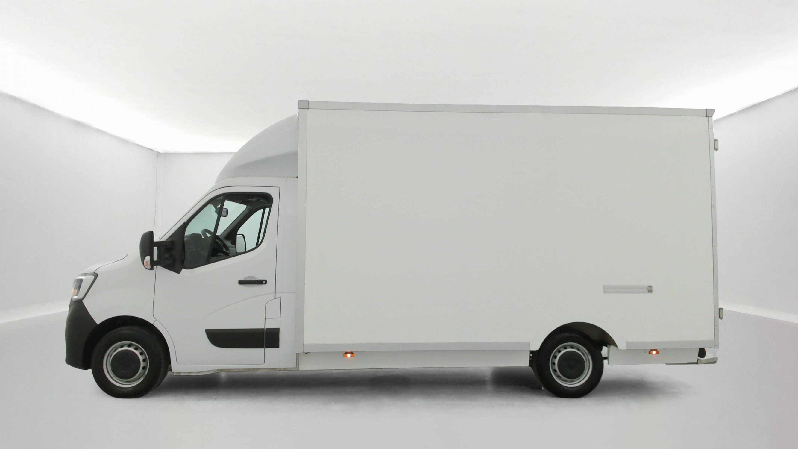 Vente en ligne Renault Master 3 Châssis Cabine MASTER PHC TRAC F3500 L3H1 BLUE DCI 145 EURO VI au prix de 28 990 €