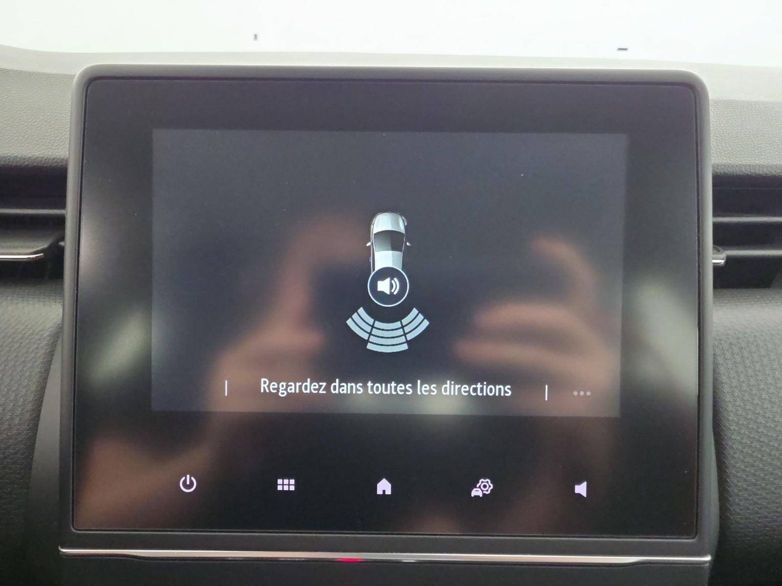 Vente en ligne Renault Clio 5 Clio E-Tech full hybrid 145 au prix de 16 490 €