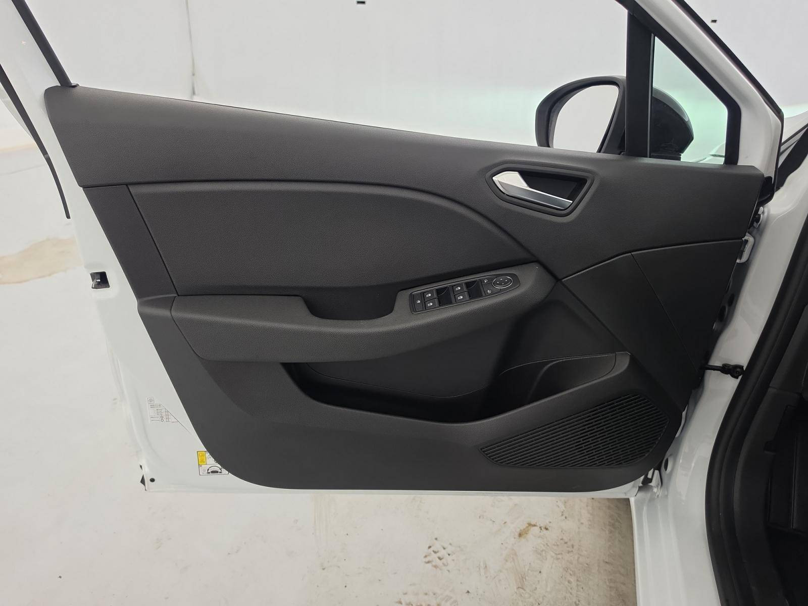 Vente en ligne Renault Clio 5 Clio Blue dCi 100 ch GSR2 au prix de 17 690 €