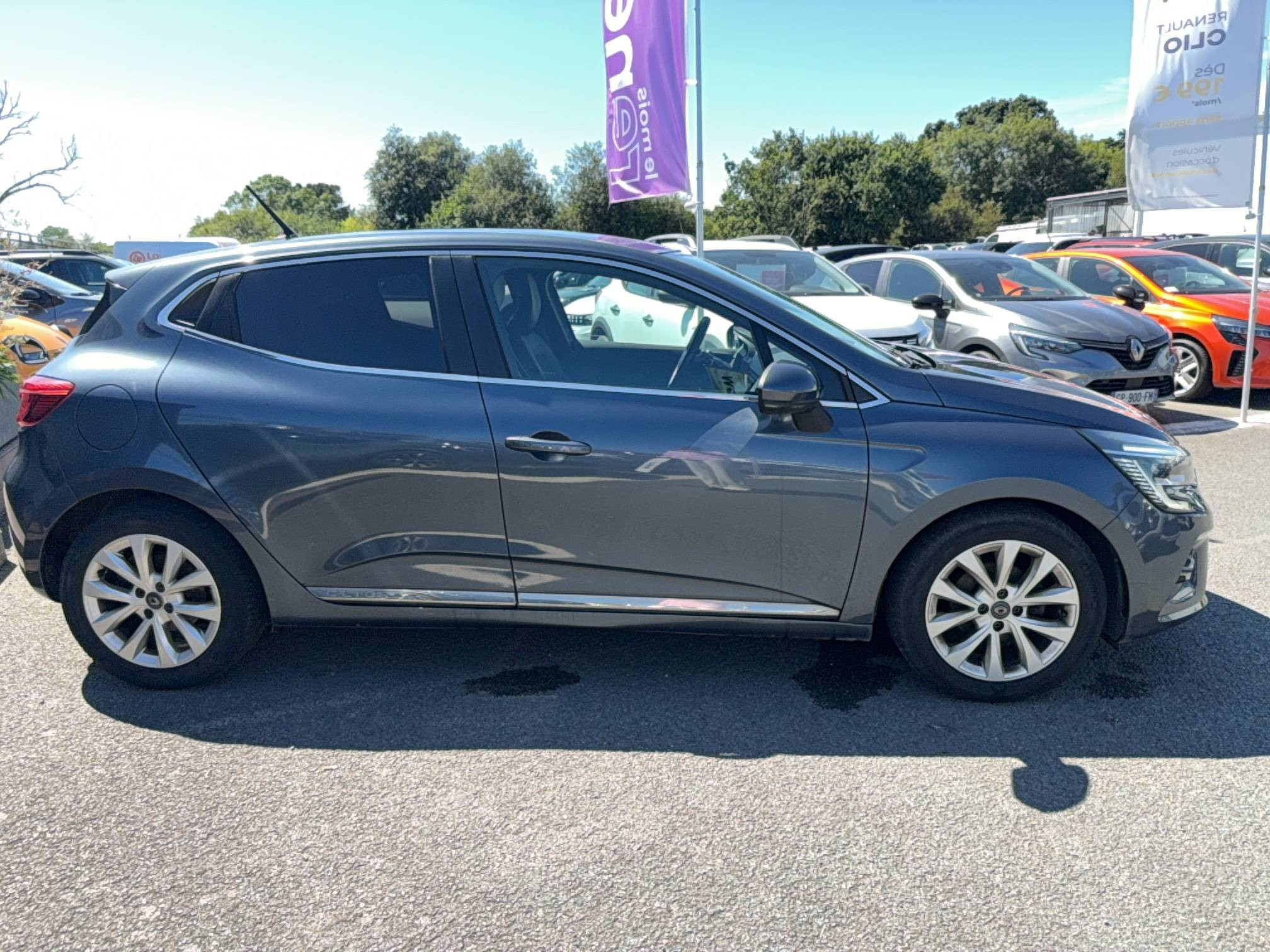 Vente en ligne Renault Clio 5 Clio TCe 100 au prix de 12 290 €