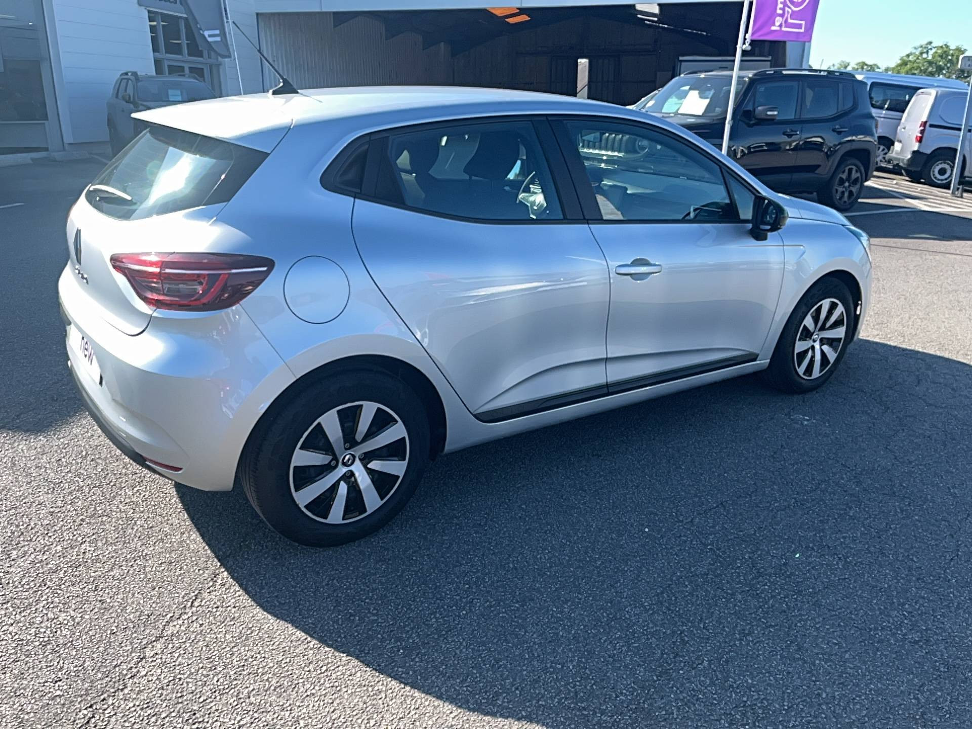 Vente en ligne Renault Clio 5 Clio TCe 90 au prix de 13 990 €