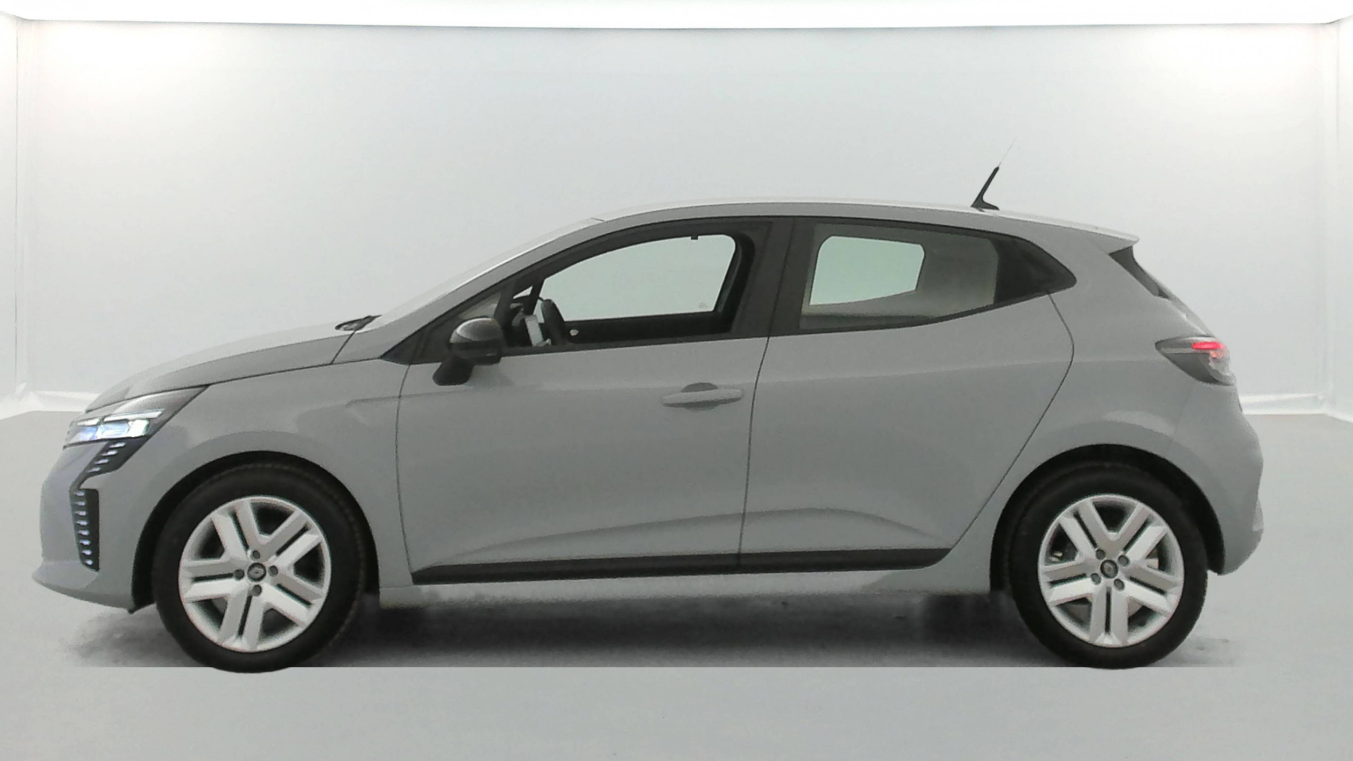 Vente en ligne Renault Clio 5 Clio TCe 90 au prix de 15 990 €