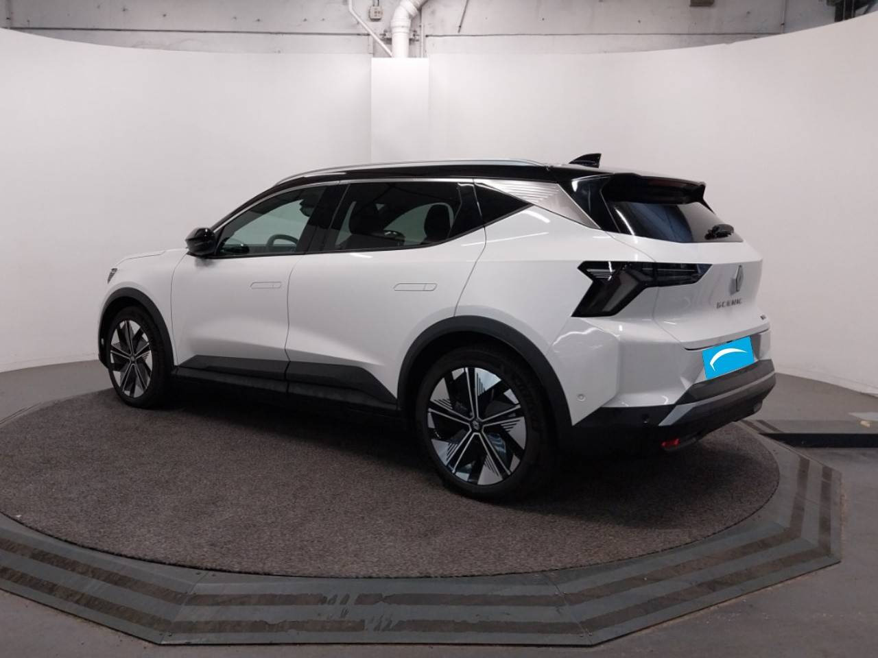 Vente en ligne Renault Scenic E-Tech Scenic E-Tech électrique 220 ch grande autonomie au prix de 48 390 €