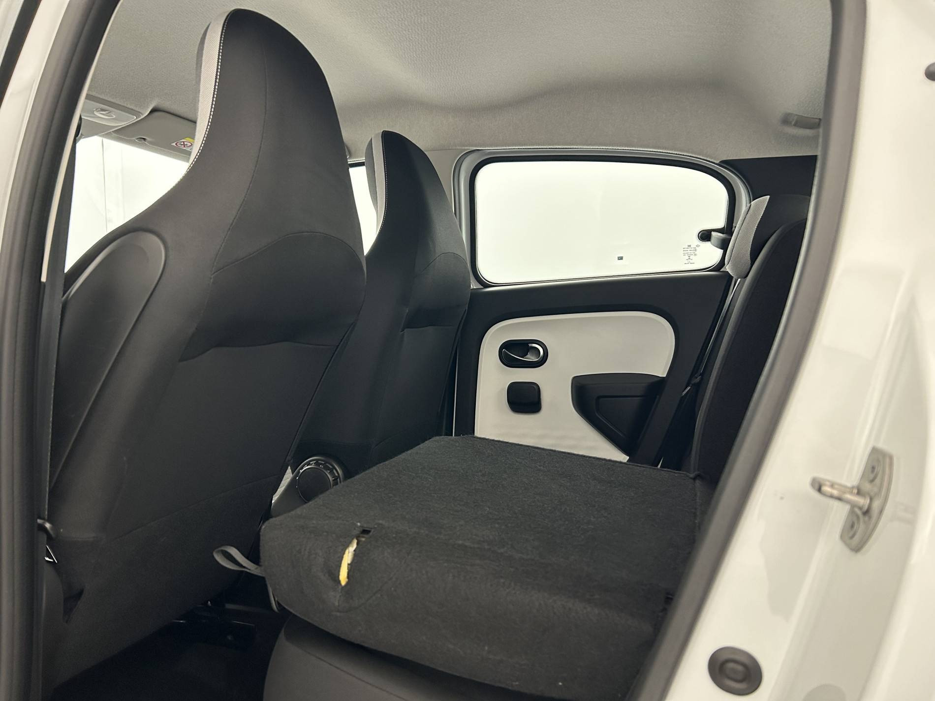 Vente en ligne Renault Twingo Electrique Twingo III E-Tech au prix de 12 490 €