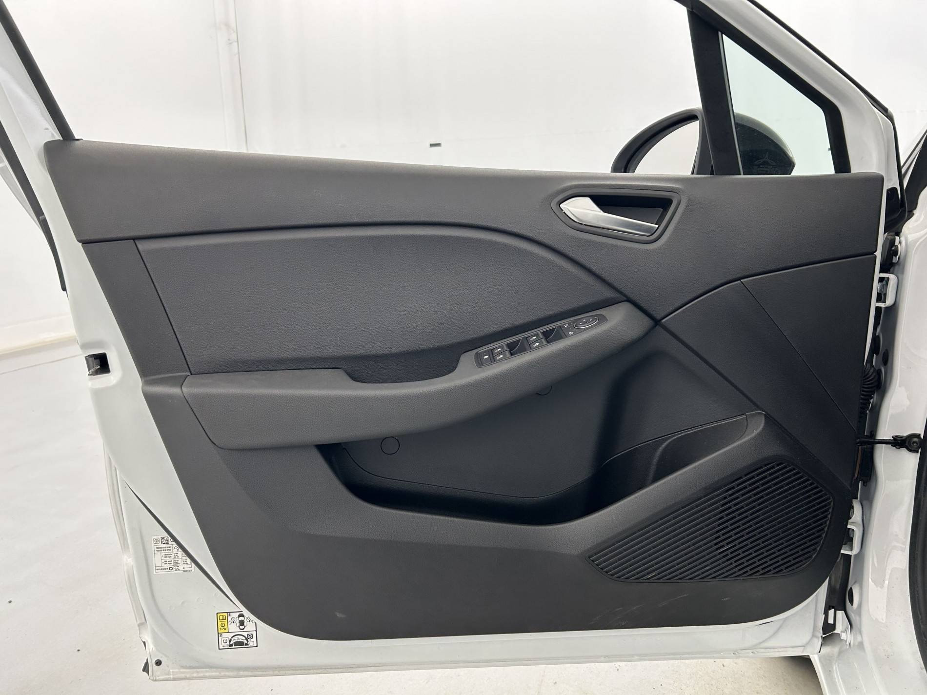 Vente en ligne Renault Clio 5 Clio E-Tech full hybrid 145 au prix de 17 390 €