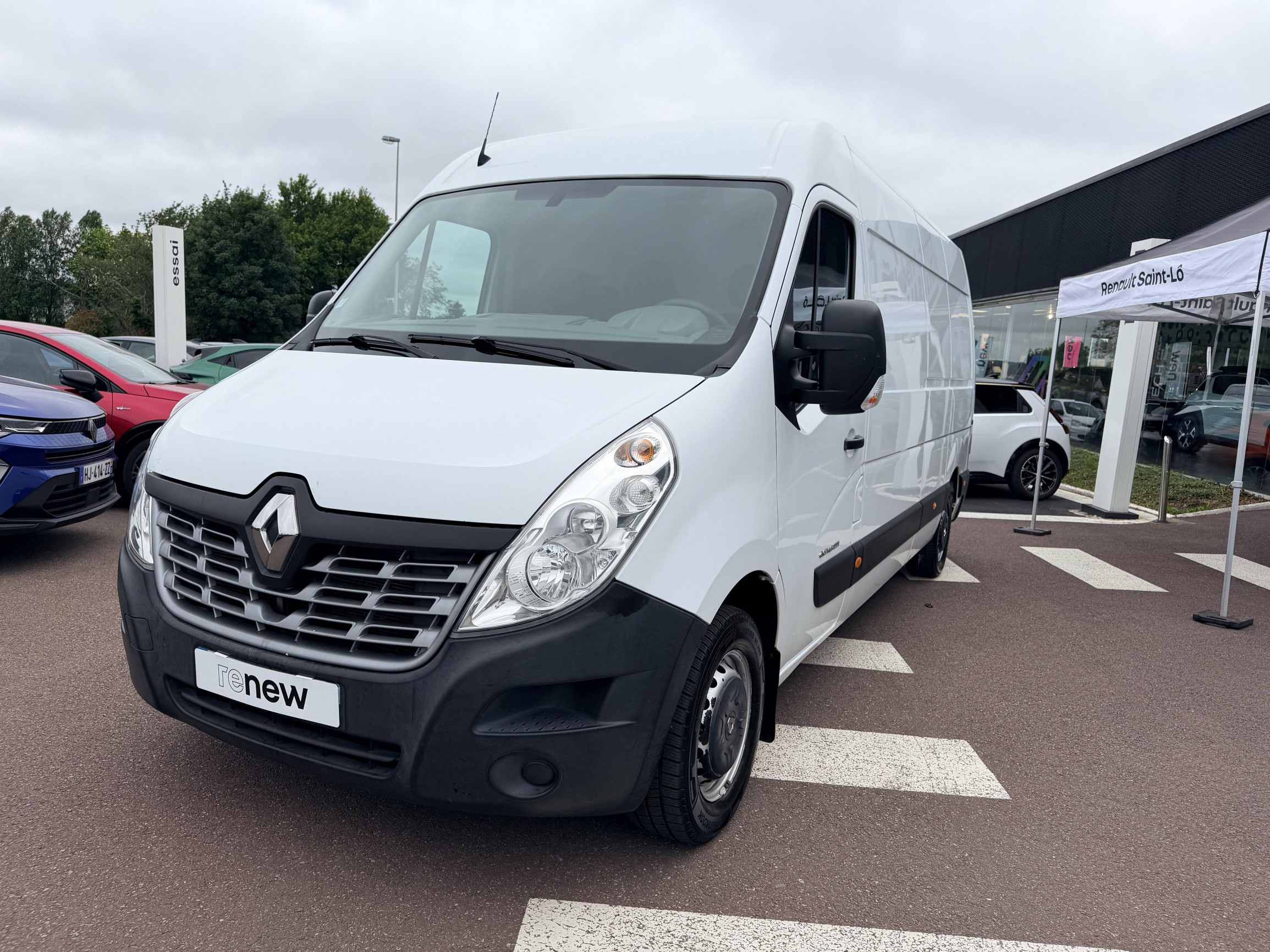 Renault Master Fourgon MASTER FGN L3H2 3.5t 2.3 dCi 145 ENERGY E6 occasion de 2017 en vente à Saint-Lô