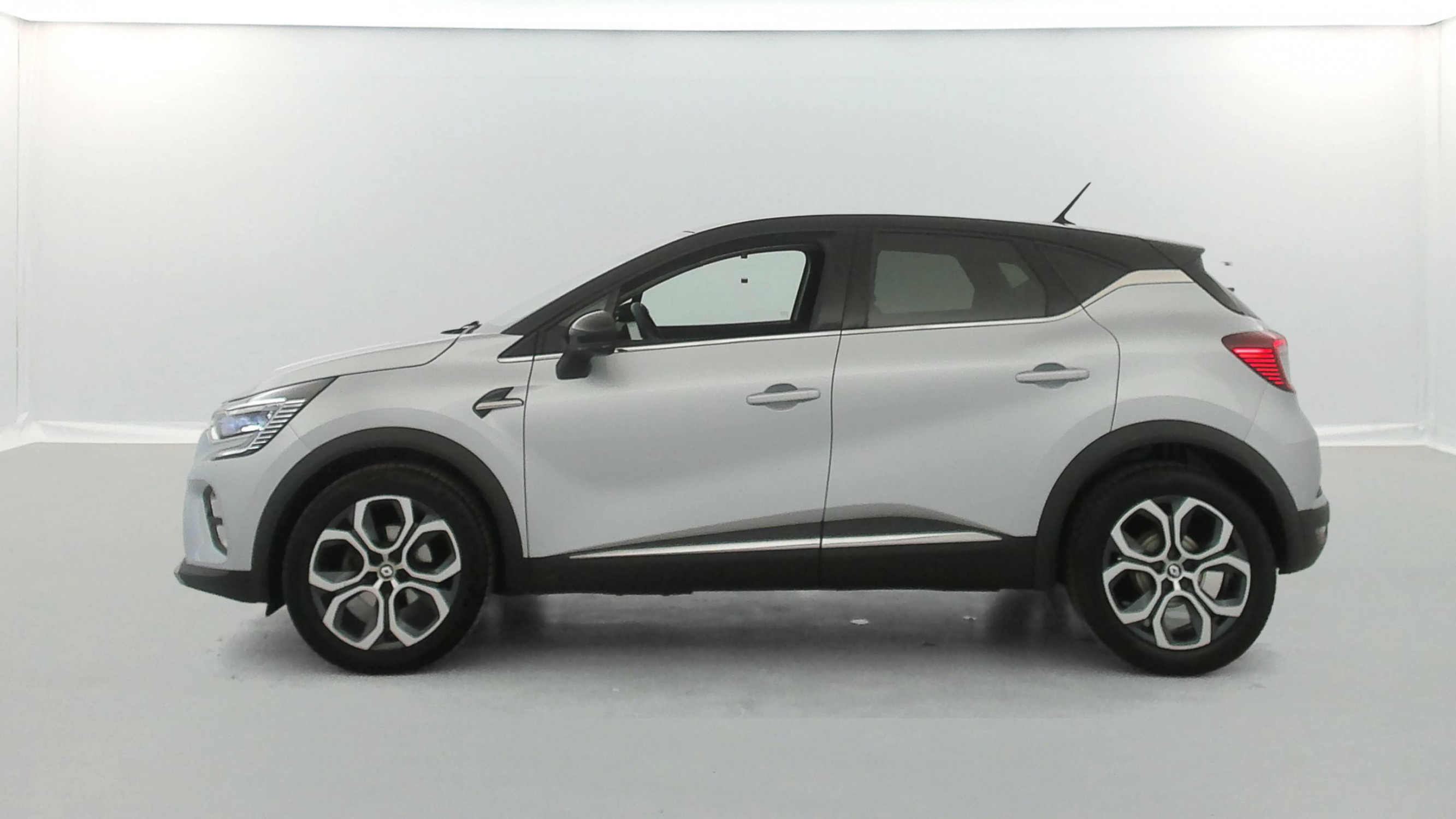 Vente en ligne Renault Captur  TCe 140 EDC - 21 au prix de 17 990 €