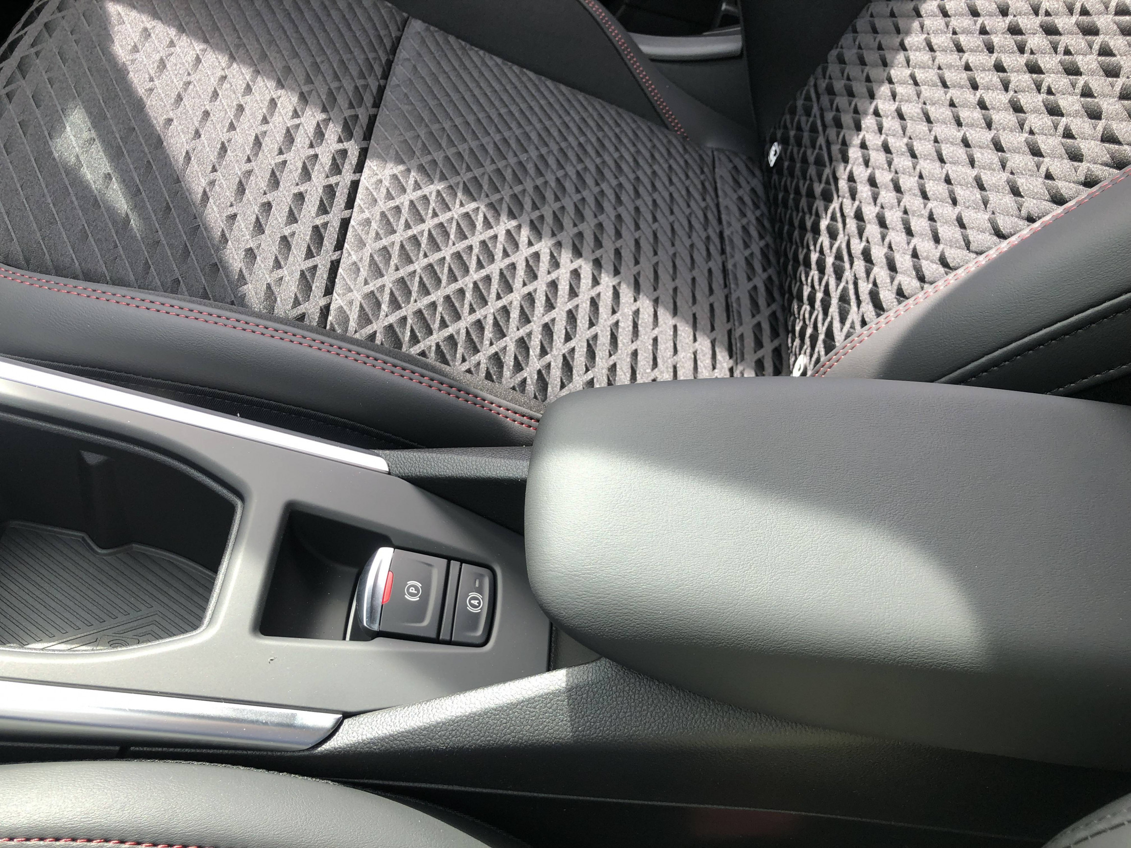 Vente en ligne Renault Clio 6 Clio TCe 115 ch au prix de 23 990 €