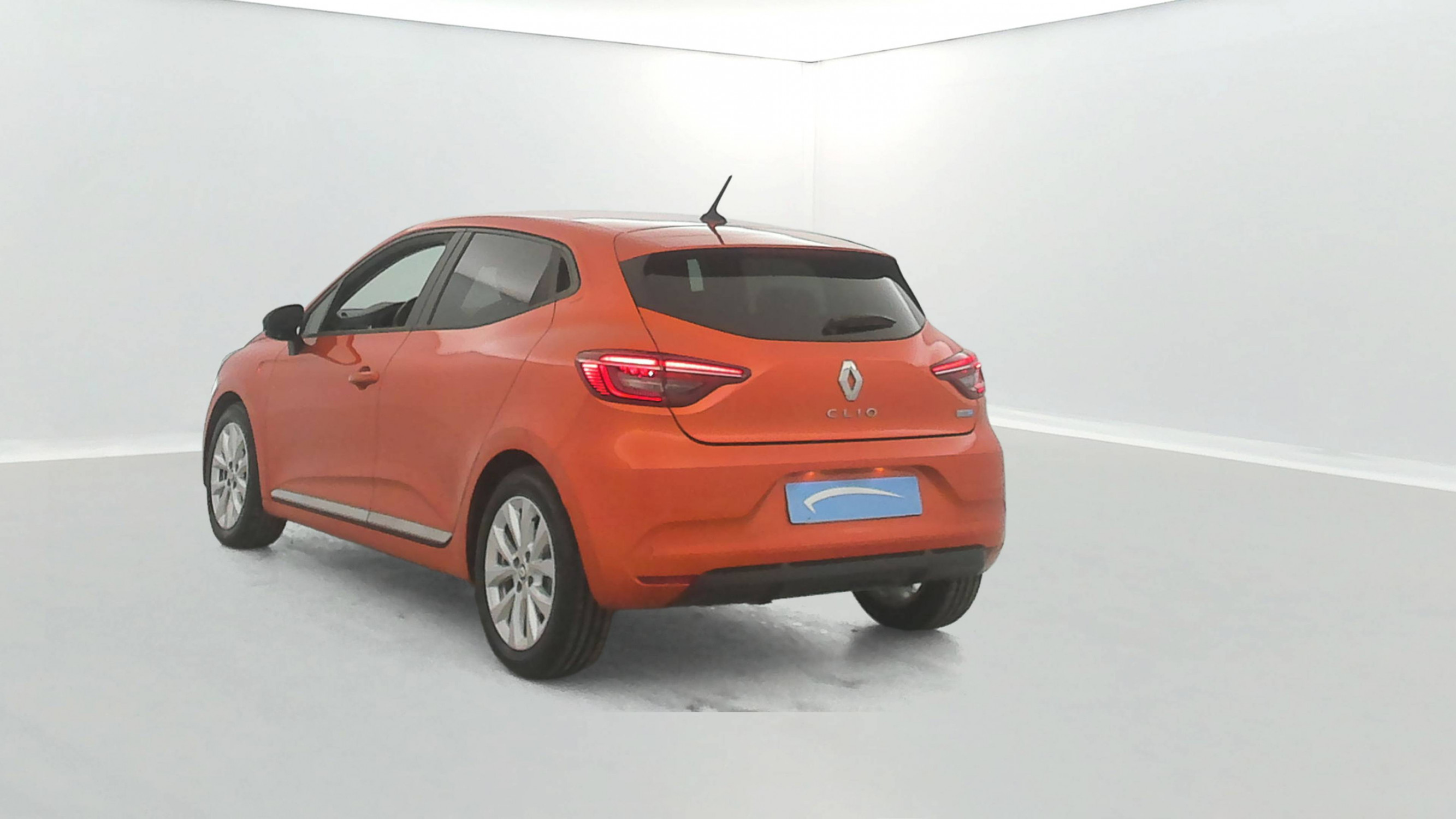 Vente en ligne Renault Clio 5 Clio E-Tech full hybrid 145 au prix de 16 990 €