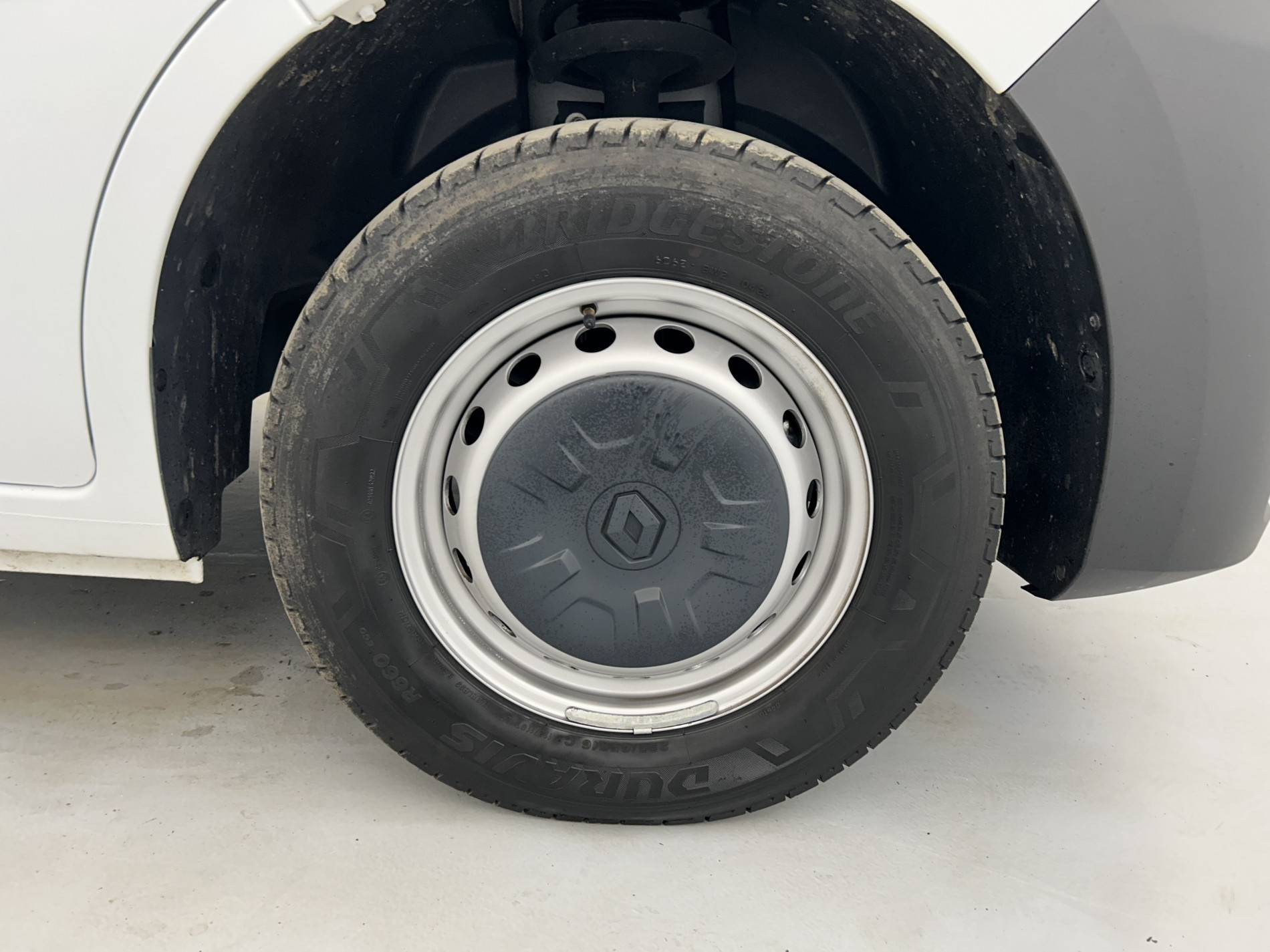 Vente en ligne Renault Master Fourgon MASTER FGN TRAC F3500 L2H2 BLUE DCI 135 au prix de 22 990 €