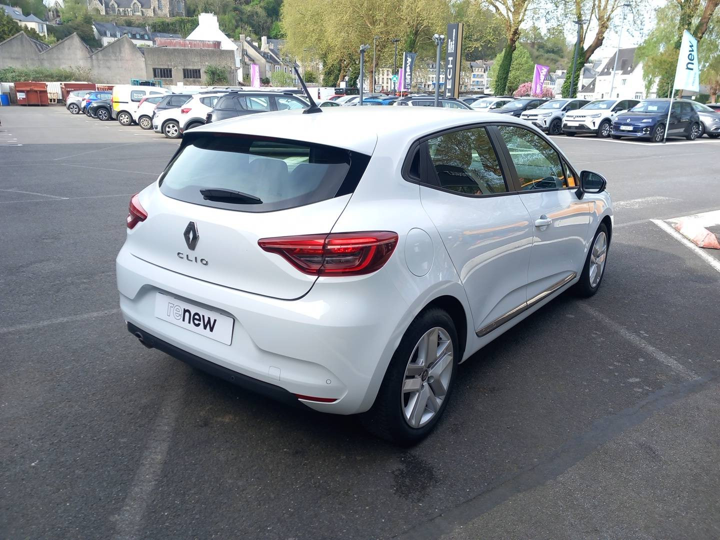 Vente en ligne Renault Clio 5 Clio TCe 90 X-Tronic - 21N au prix de 13 990 €