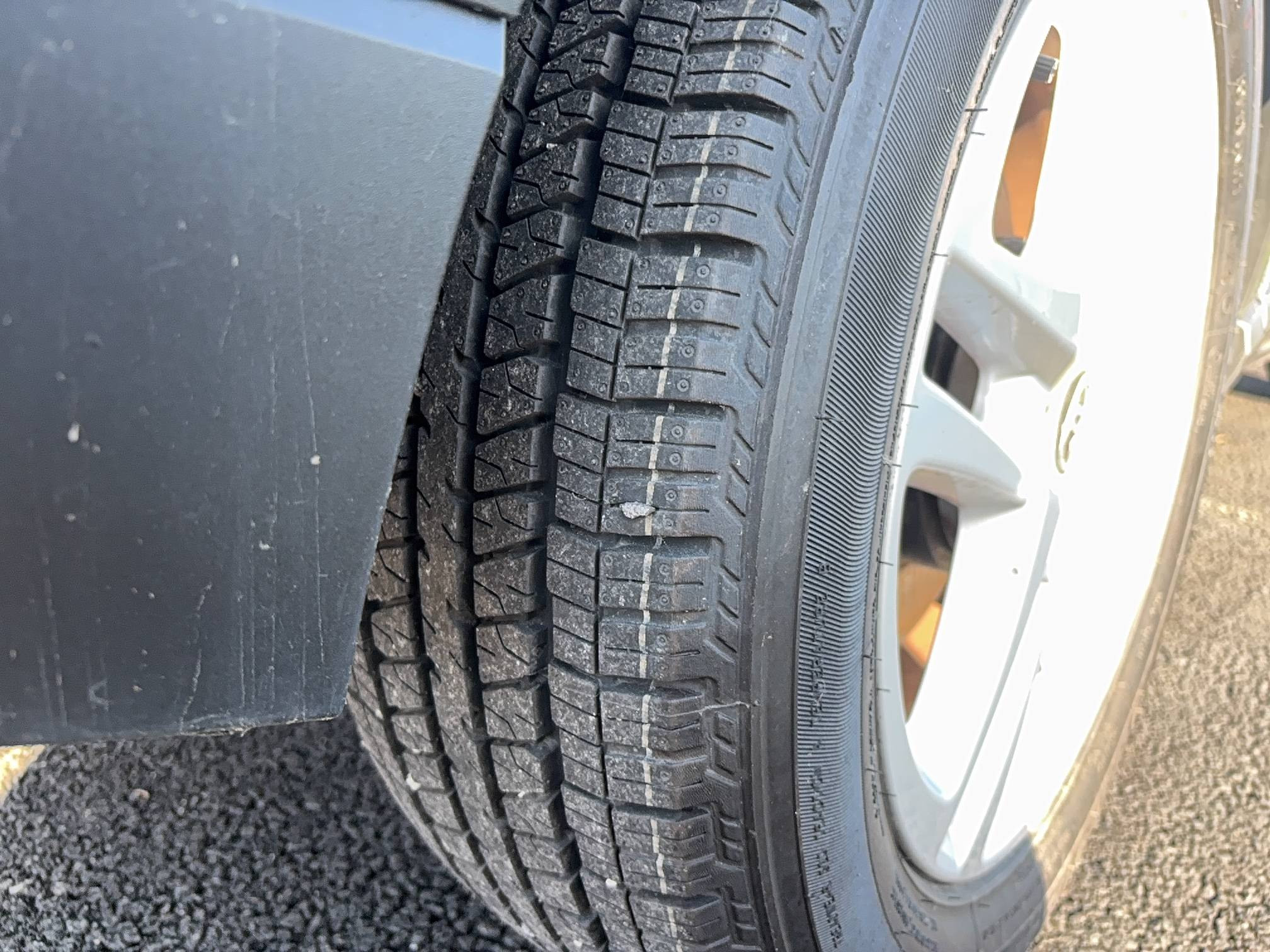 Vente en ligne Toyota C-HR C-HR Hybride 1.8L au prix de 19 990 €