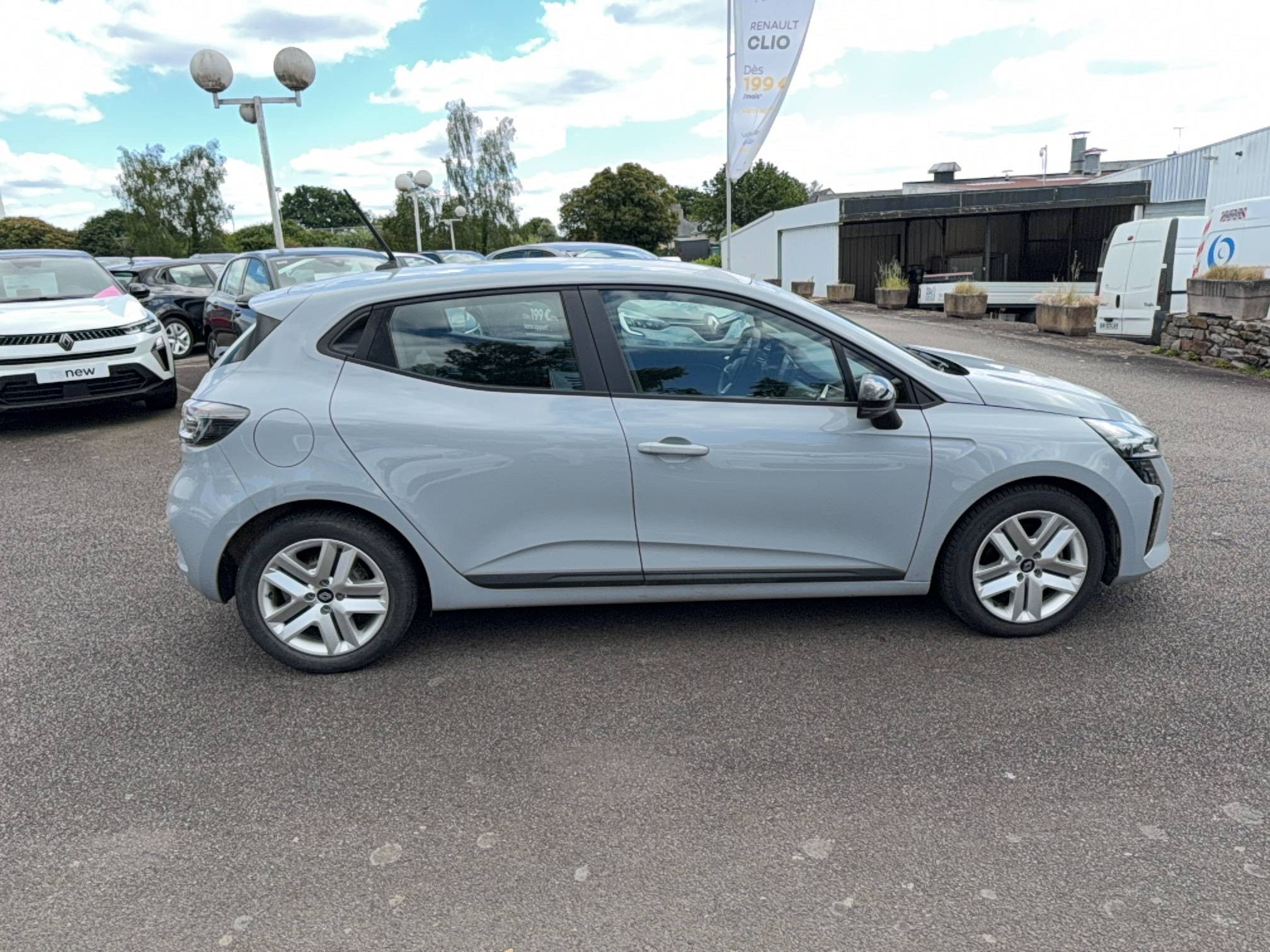 Vente en ligne Renault Clio 5 Clio Blue dCi 100 ch GSR2 au prix de 16 490 €