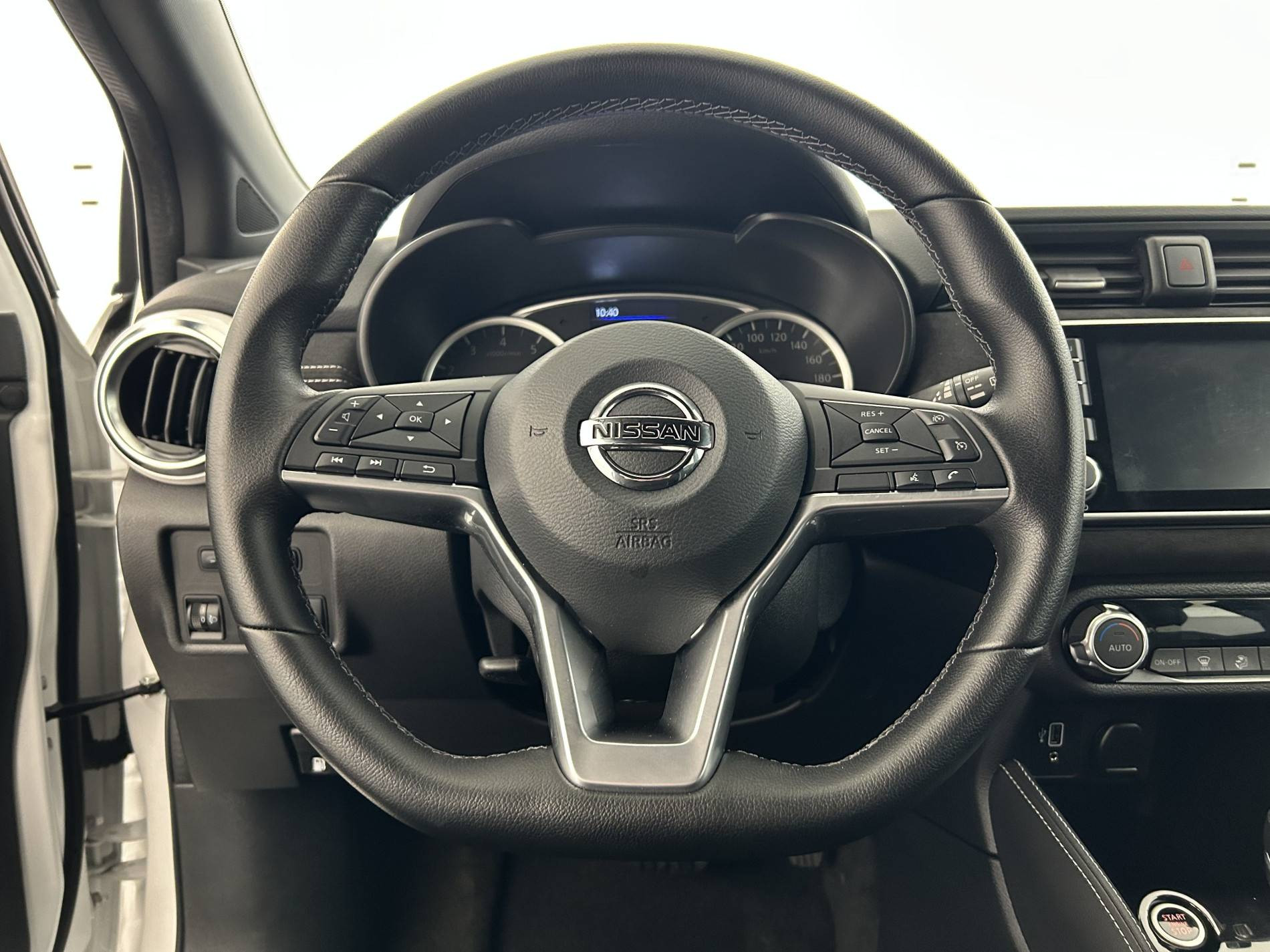 Vente en ligne Nissan Micra Micra IG-T 92 Xtronic au prix de 14 890 €