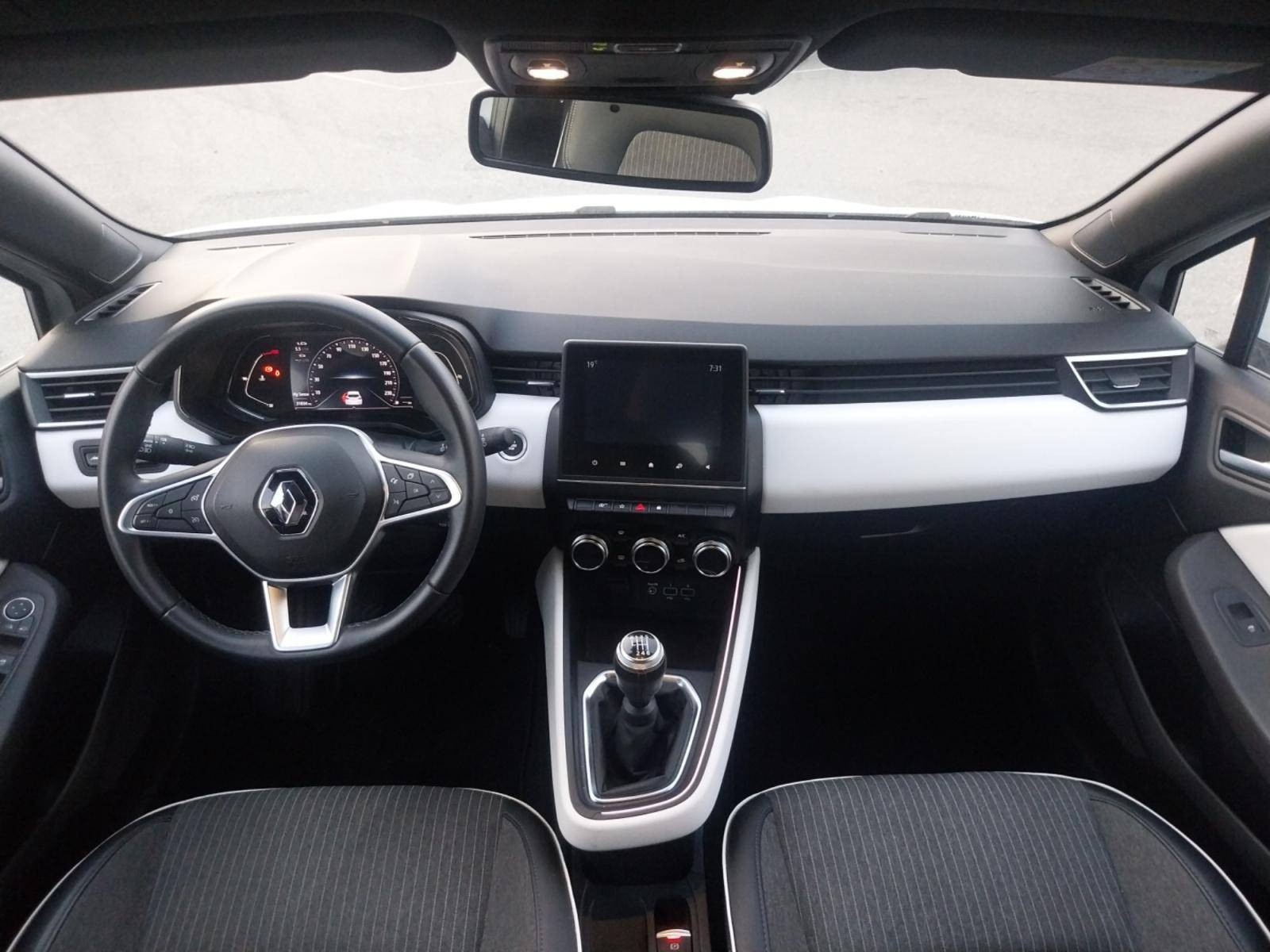 Vente en ligne Renault Clio 5 Clio TCe 90 - 21N au prix de 14 390 €