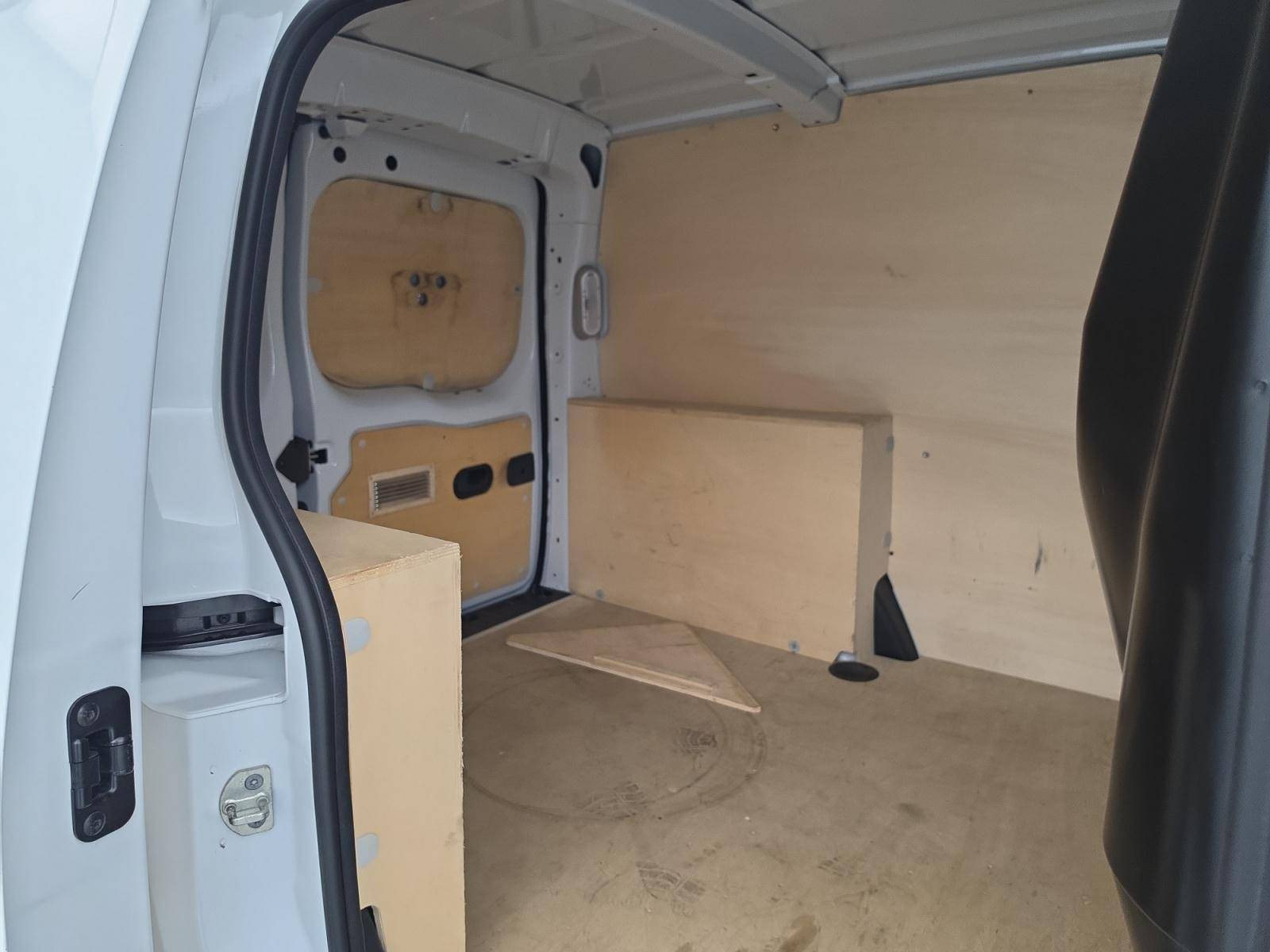 Vente en ligne Renault Kangoo Express  BLUE DCI 80 au prix de 10 490 €