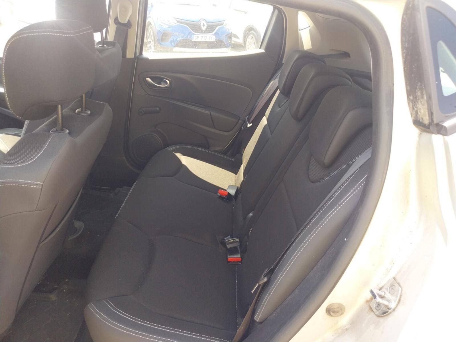 Vente en ligne Renault Clio 4 Clio dCi 75 Energy au prix de 10 490 €