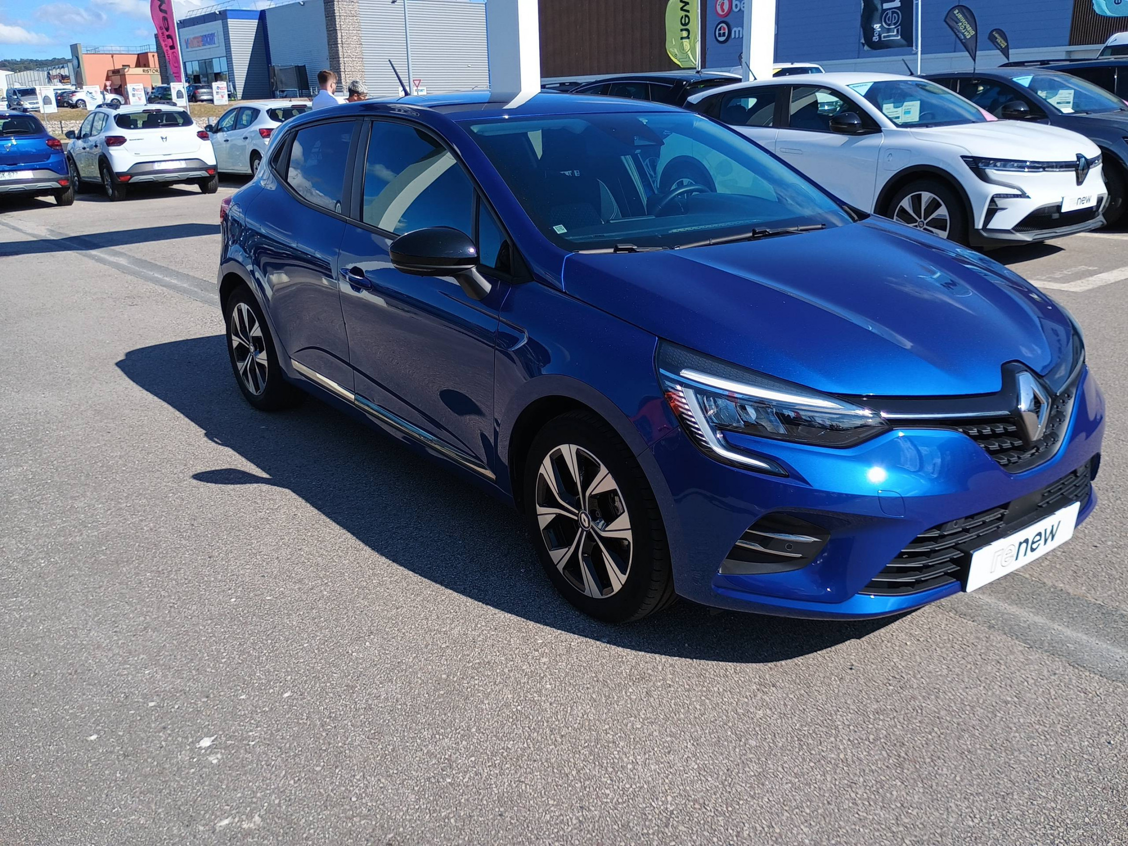 Vente en ligne Renault Clio 5 Clio E-Tech full hybrid 145 au prix de 15 890 €
