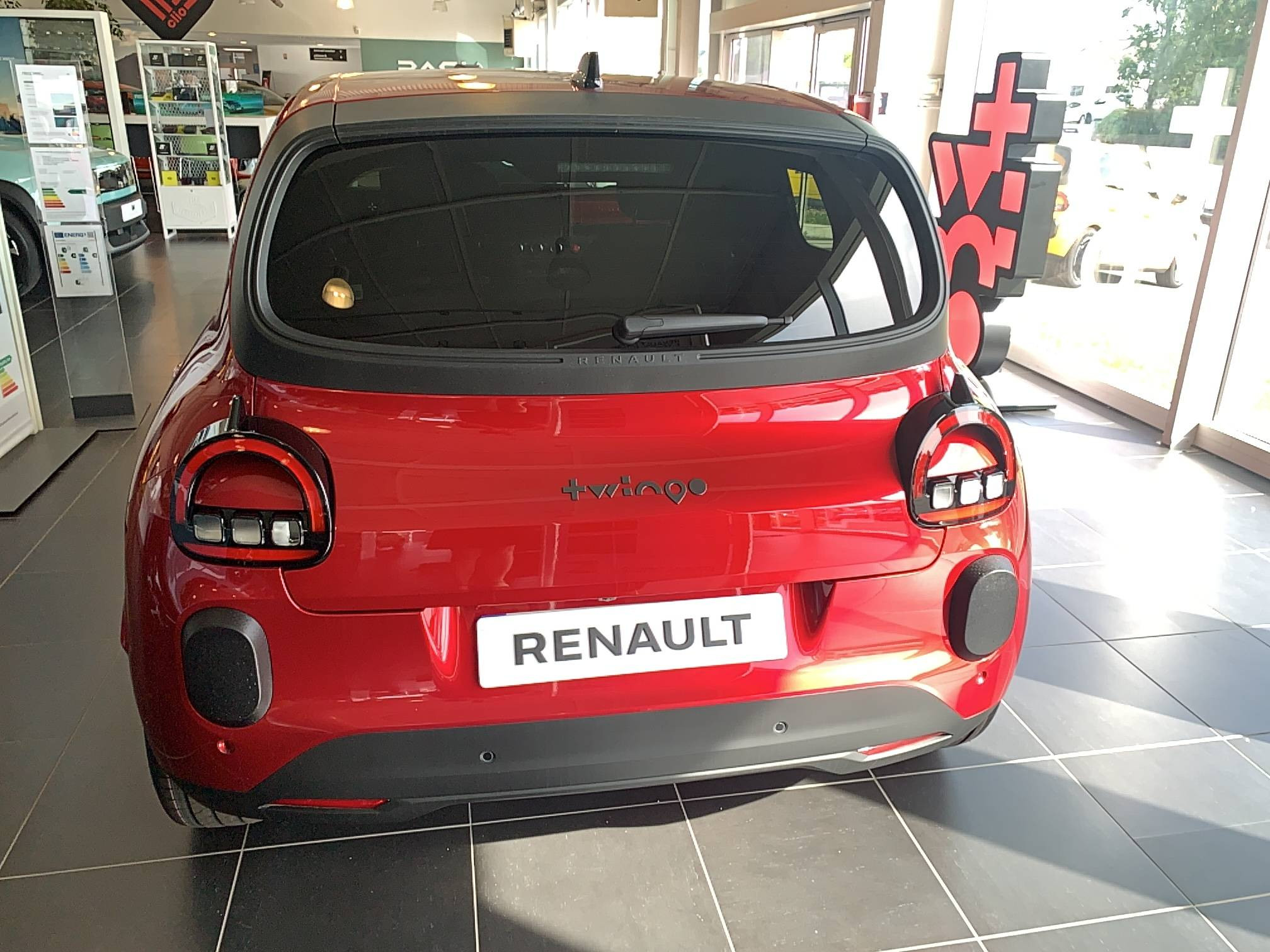 Vente en ligne Renault Twingo Electrique  80 ch autonomie urbaine au prix de 22 190 €