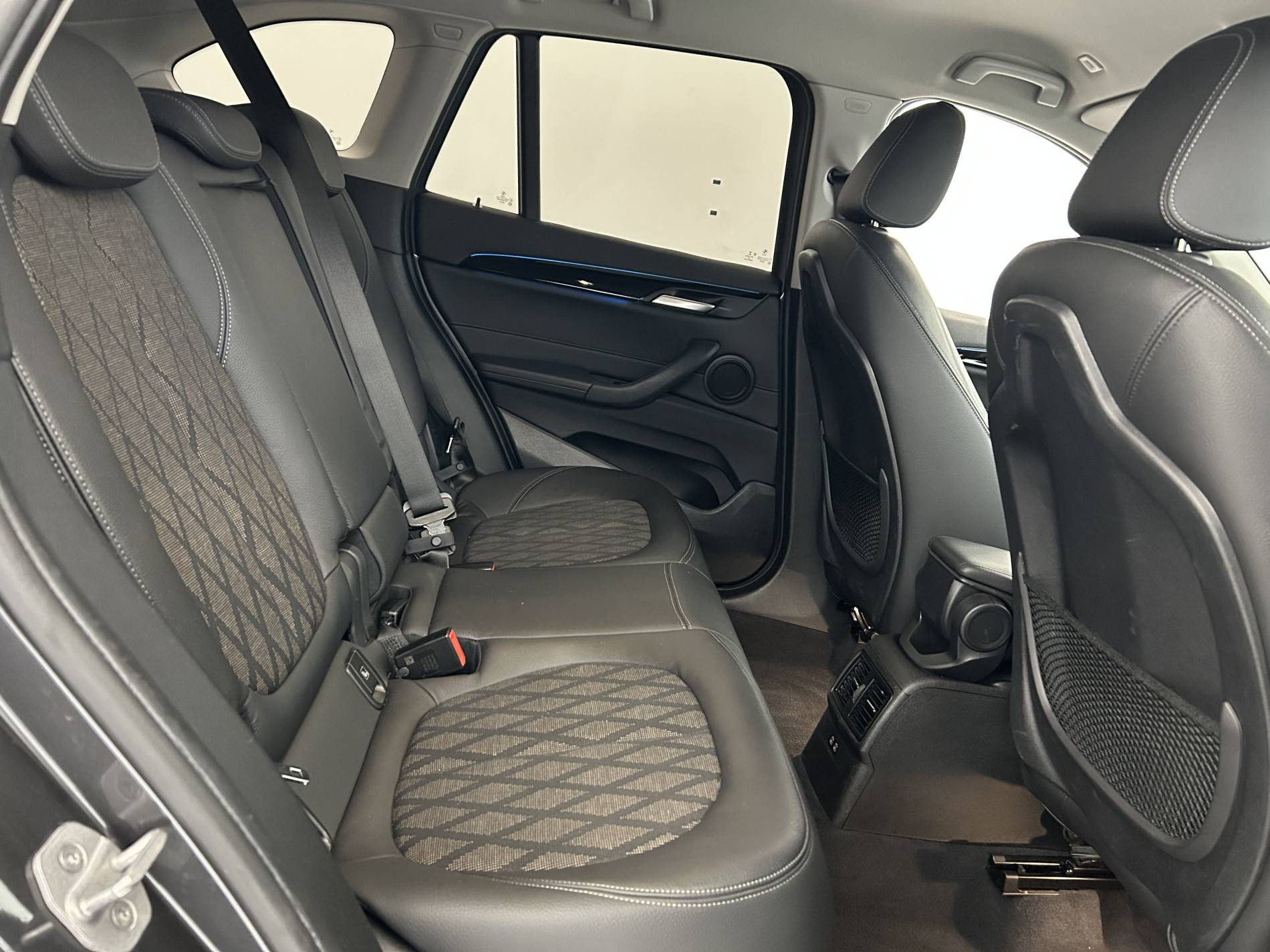 Vente en ligne Bmw X1 X1 xDrive 25e 220 ch BVA6 au prix de 22 290 €