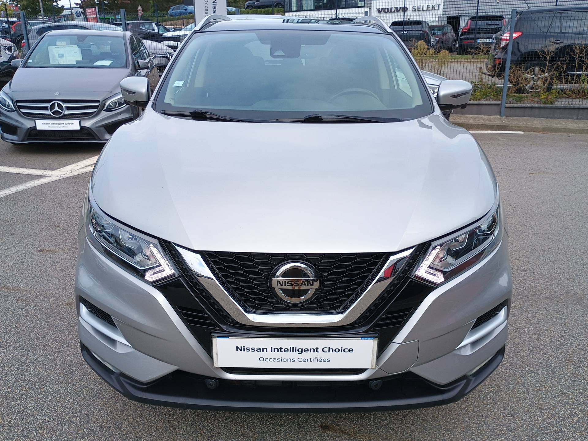 Vente en ligne Nissan Qashqai Qashqai 1.3 DIG-T 160 DCT au prix de 17 990 €