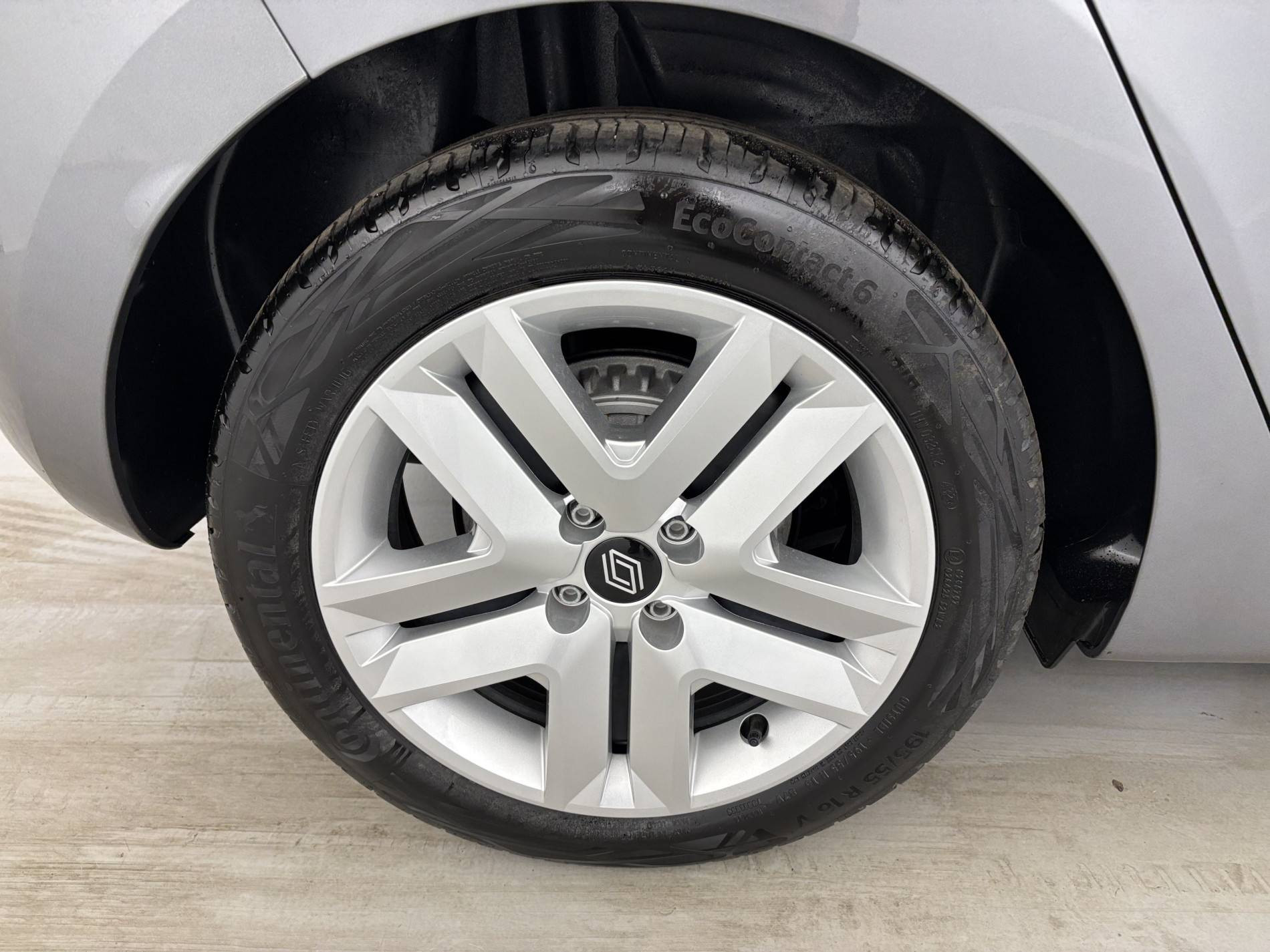 Vente en ligne Renault Clio 5 Clio Blue dCi 100 ch GSR2 au prix de 18 390 €