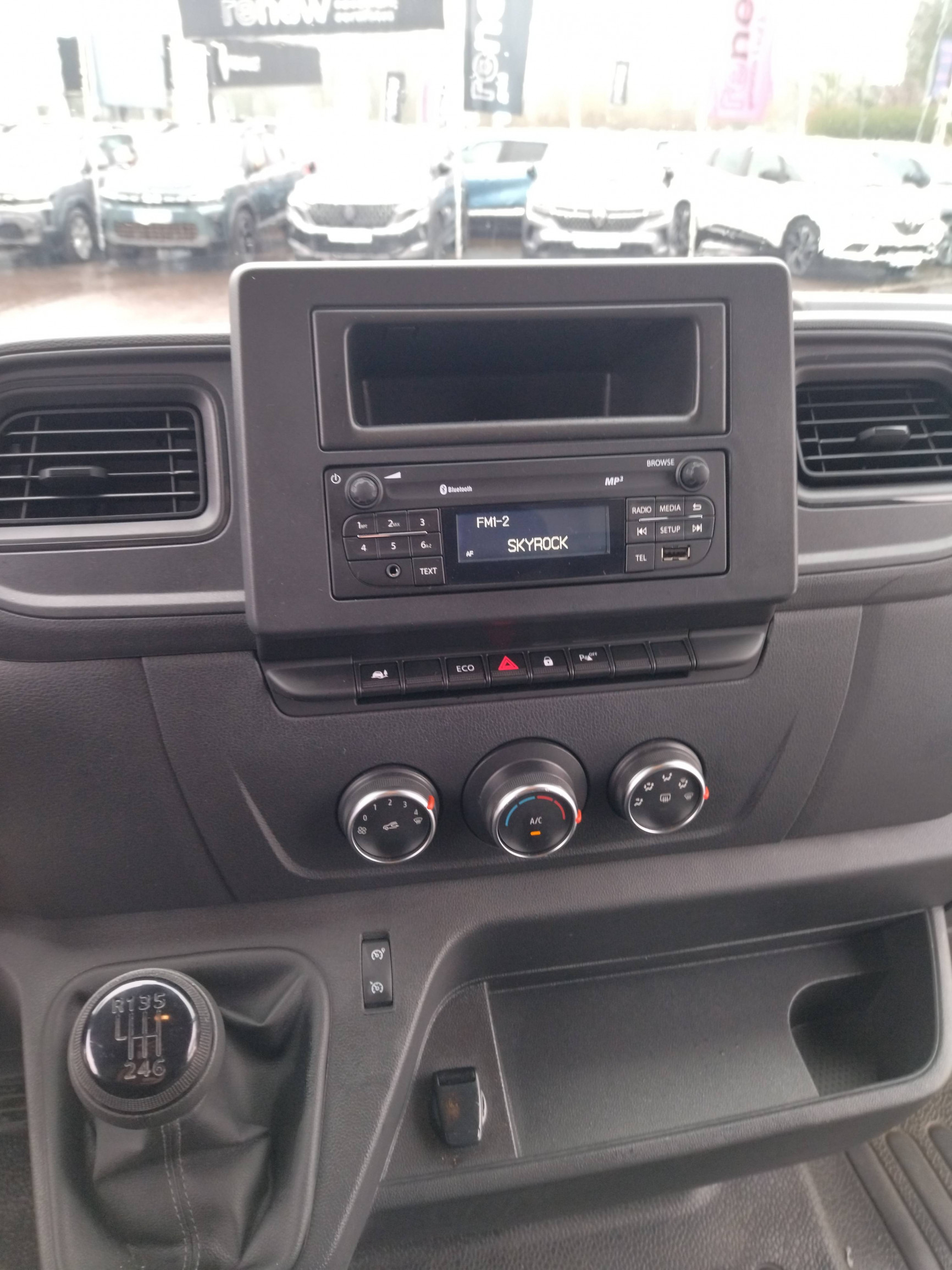 Vente en ligne Renault Master Fourgon MASTER FGN TRAC F3500 L2H2 BLUE DCI 135 au prix de 22 788 €